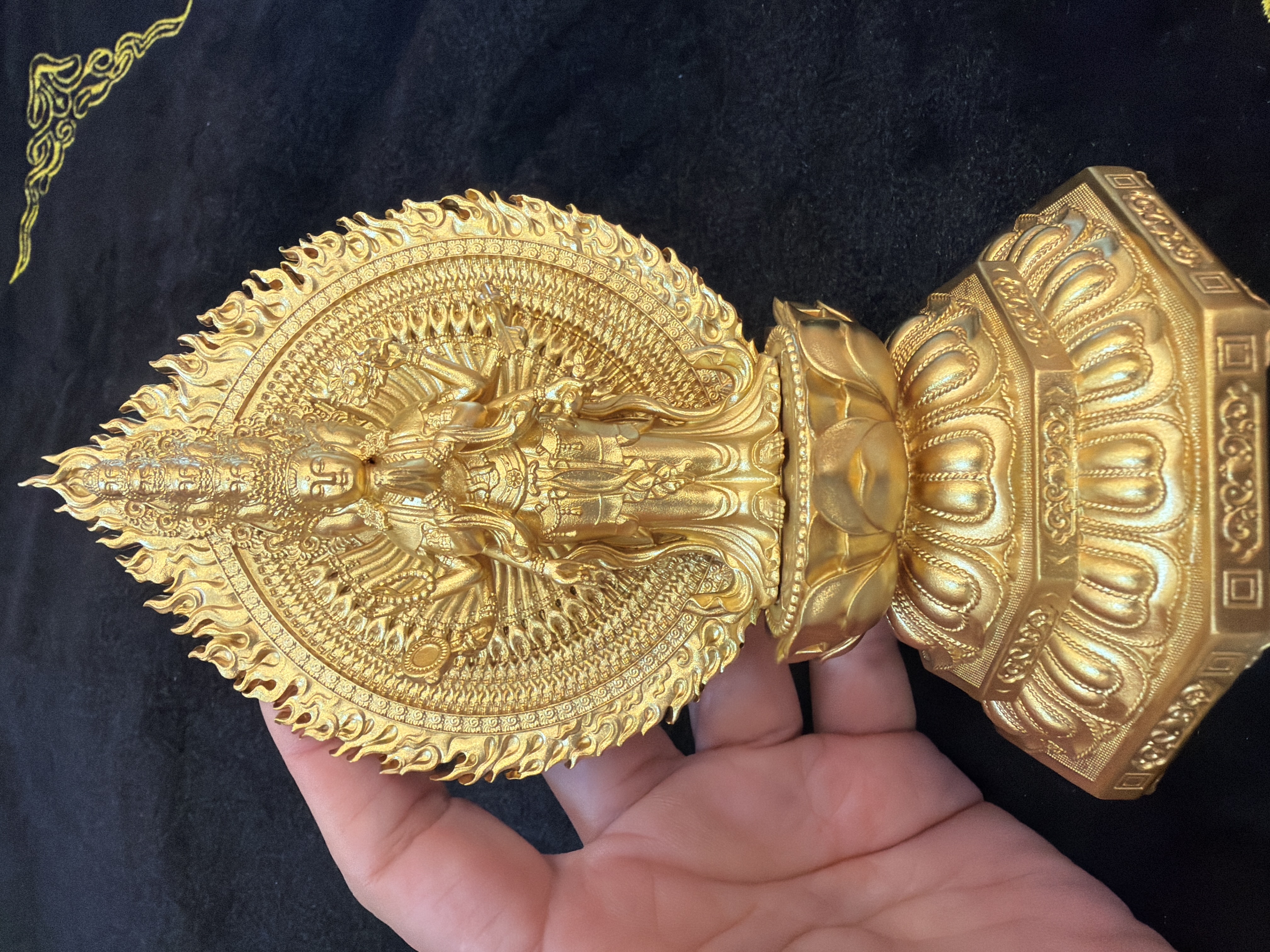 農曆年前巨獻-#140千手觀音（金）15cm 高，安排入藏