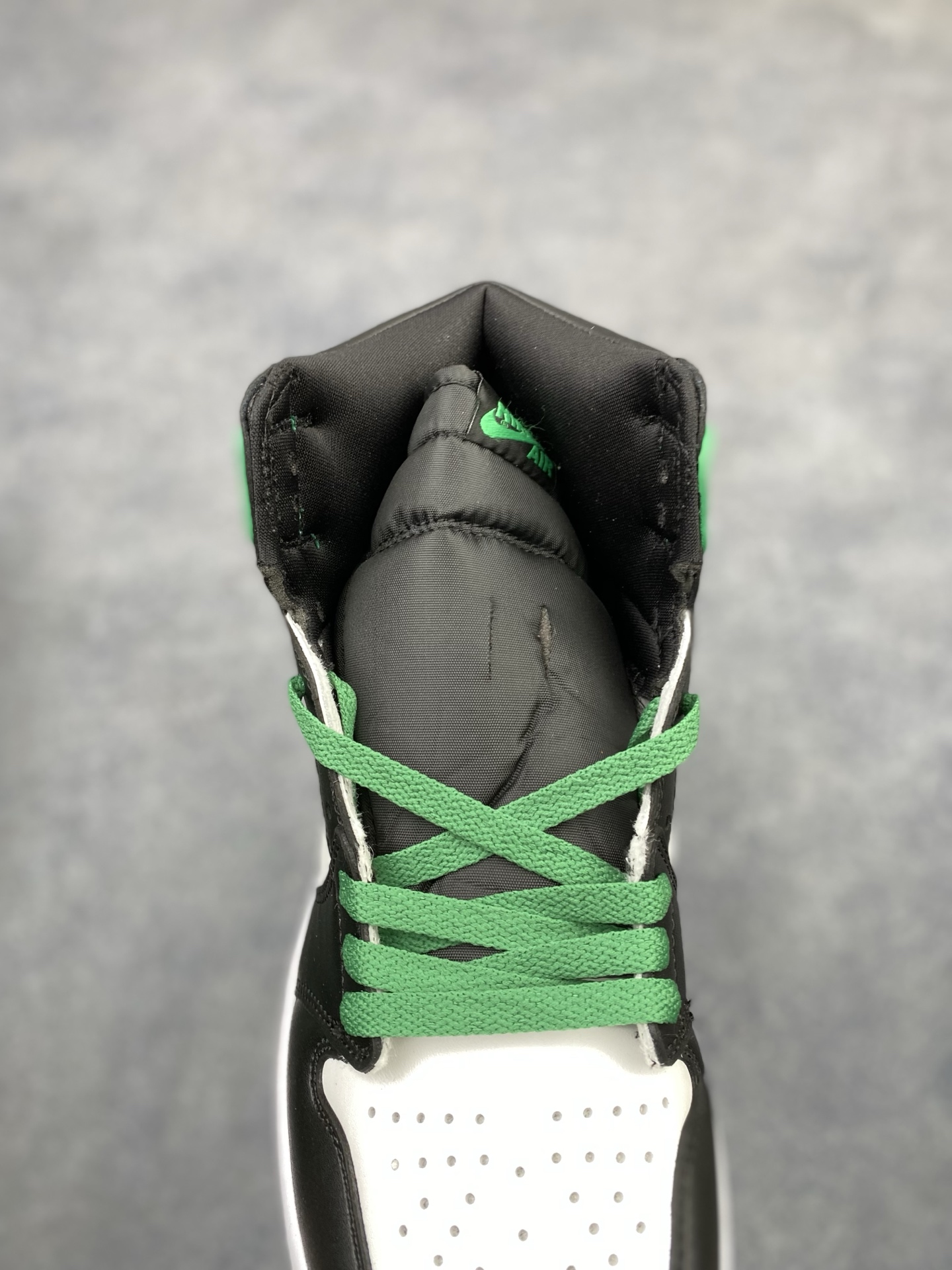 Nike Air Jordan 1 Retro High OG