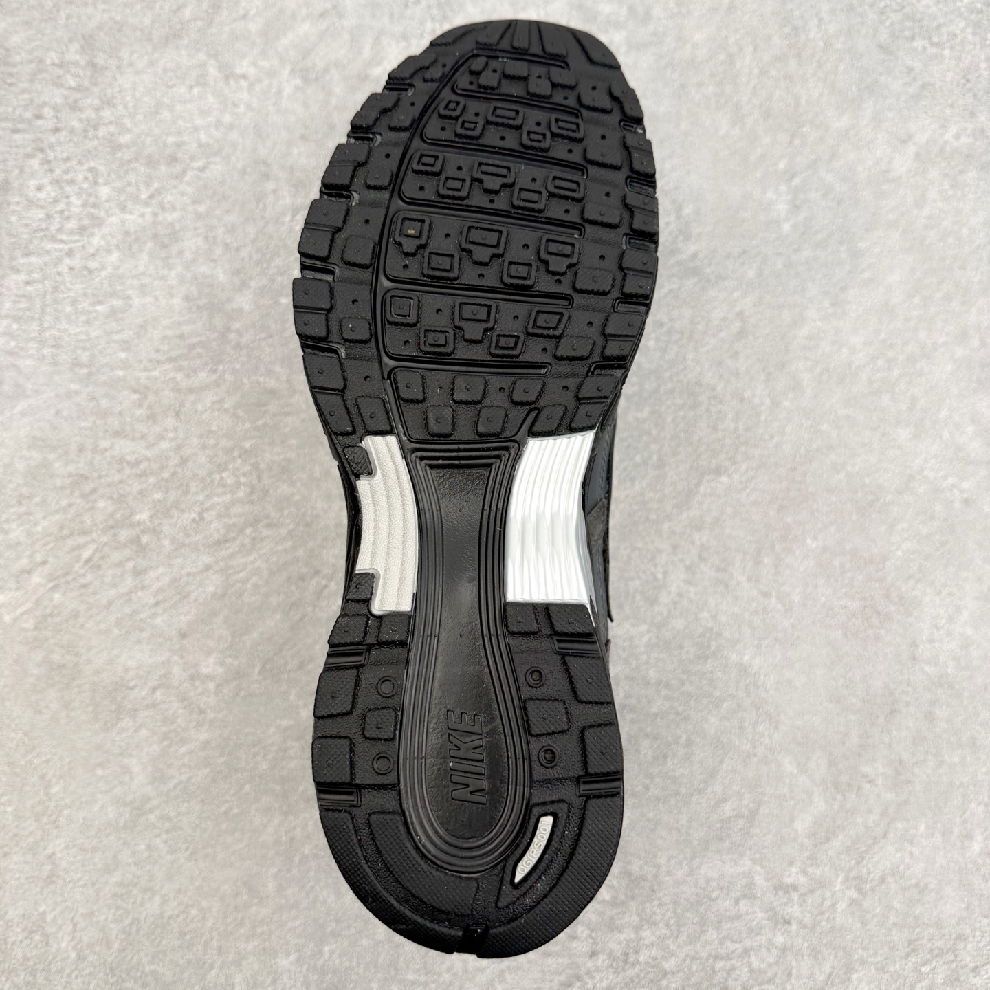 Nike P-6000 HF0015-002