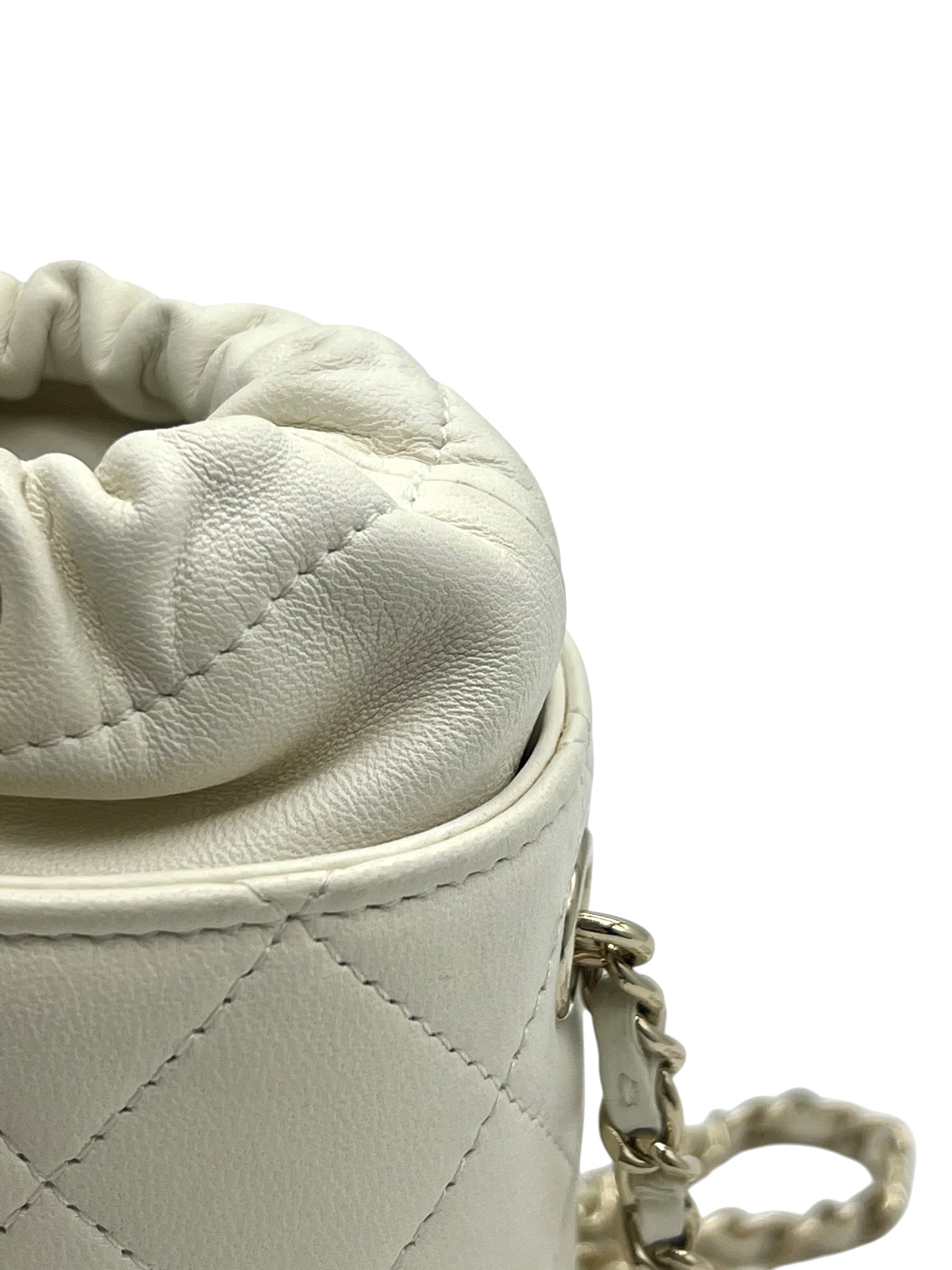Pre-Owned CHANEL Small Bucket Bag / Product Code: 062701