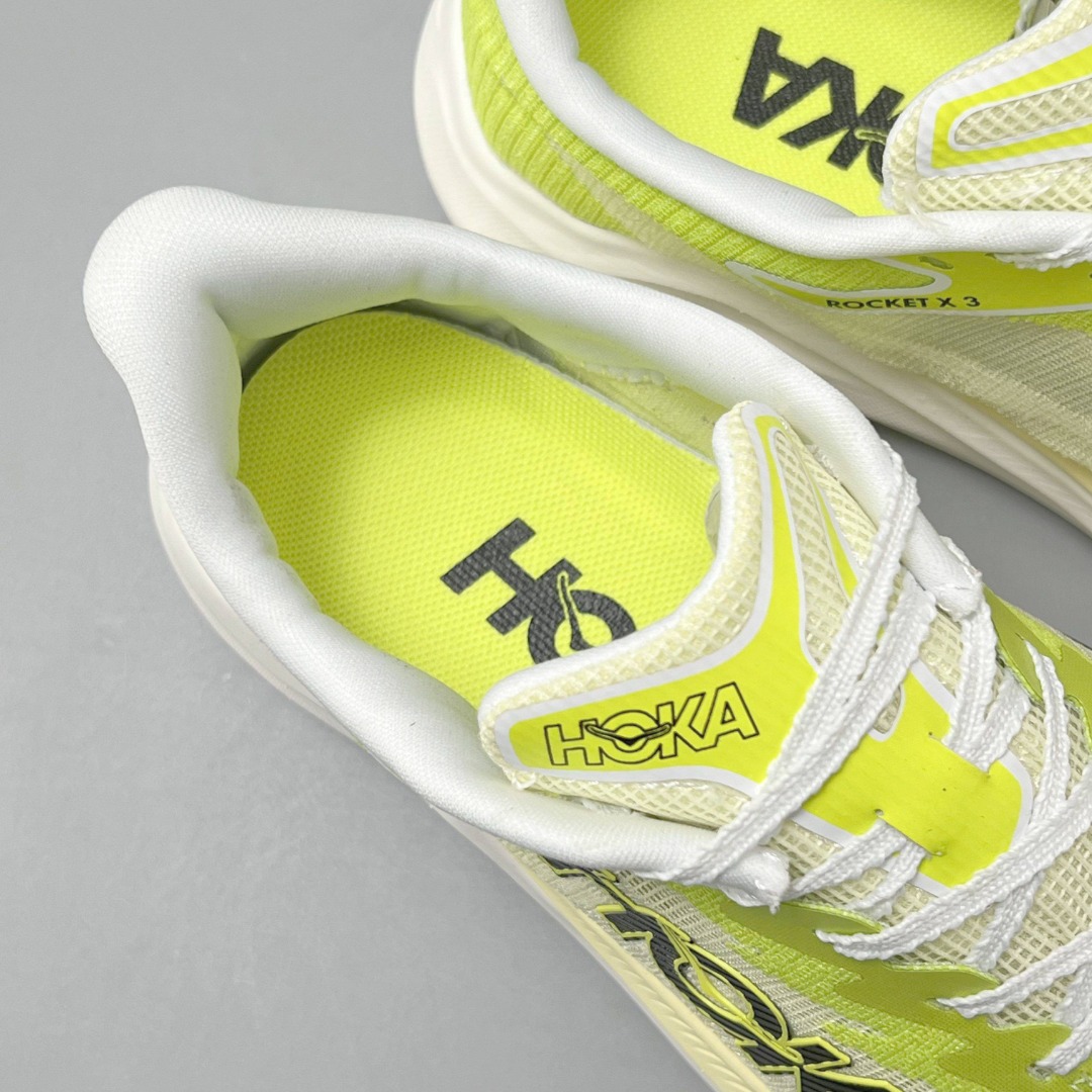 HOKA Rocket X 3