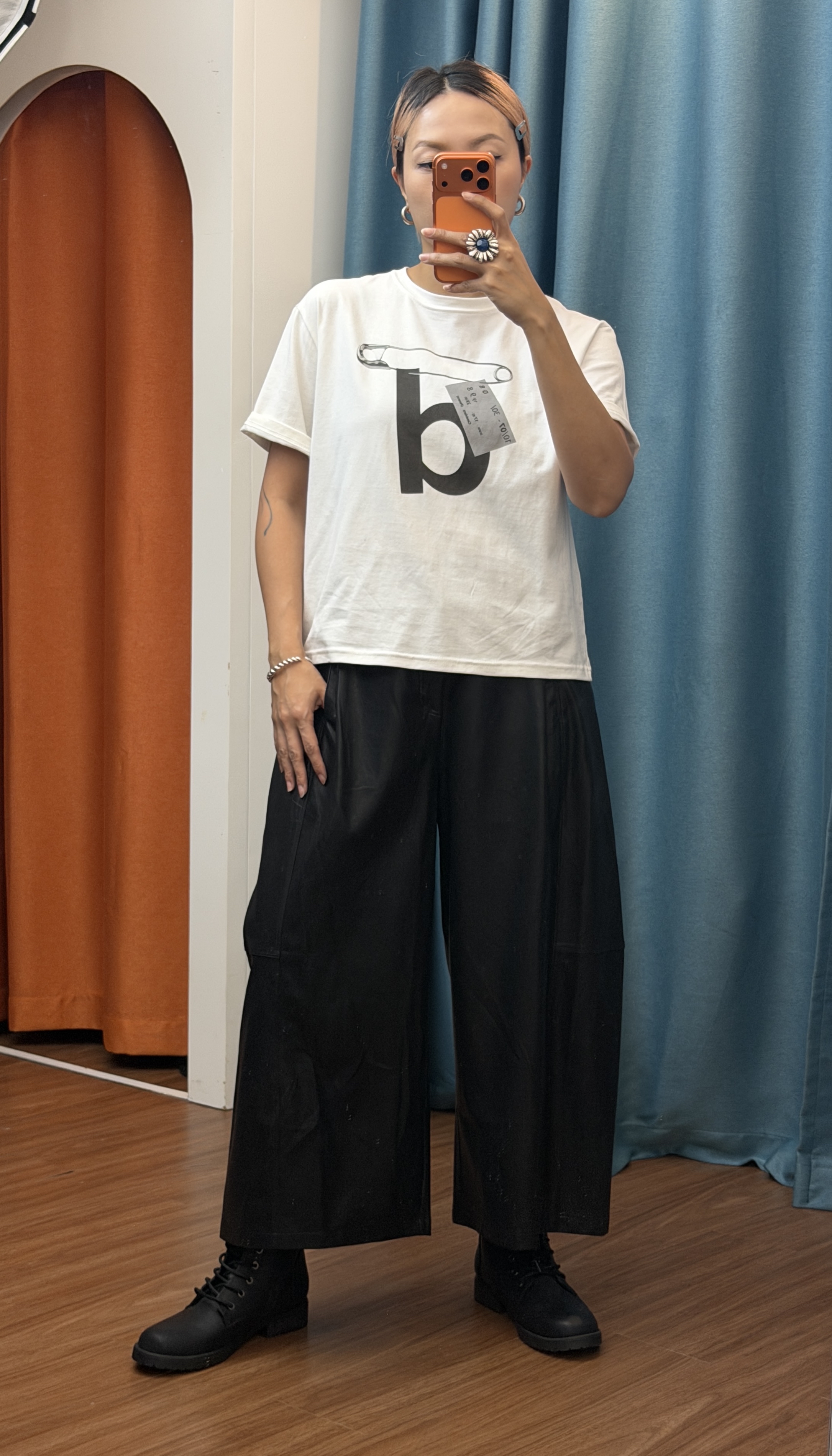 扣針印花字母短袖T