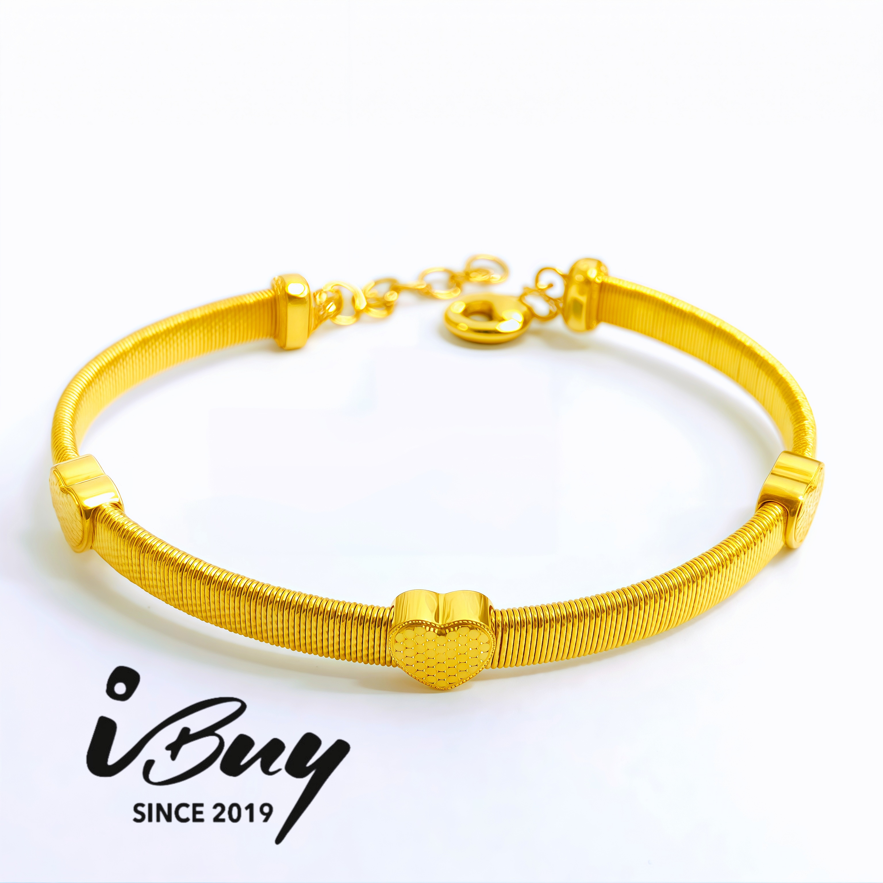 916 GOLD HEART ITALY WIRE BANGLE 916 金 龙鳞爱心宽版线圈手环