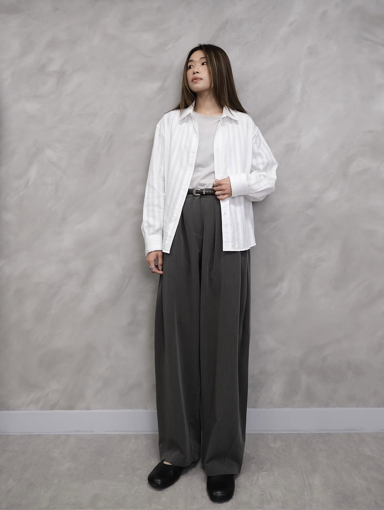 (Unisex)Embossed Stripe Boxy Shirt #sh19