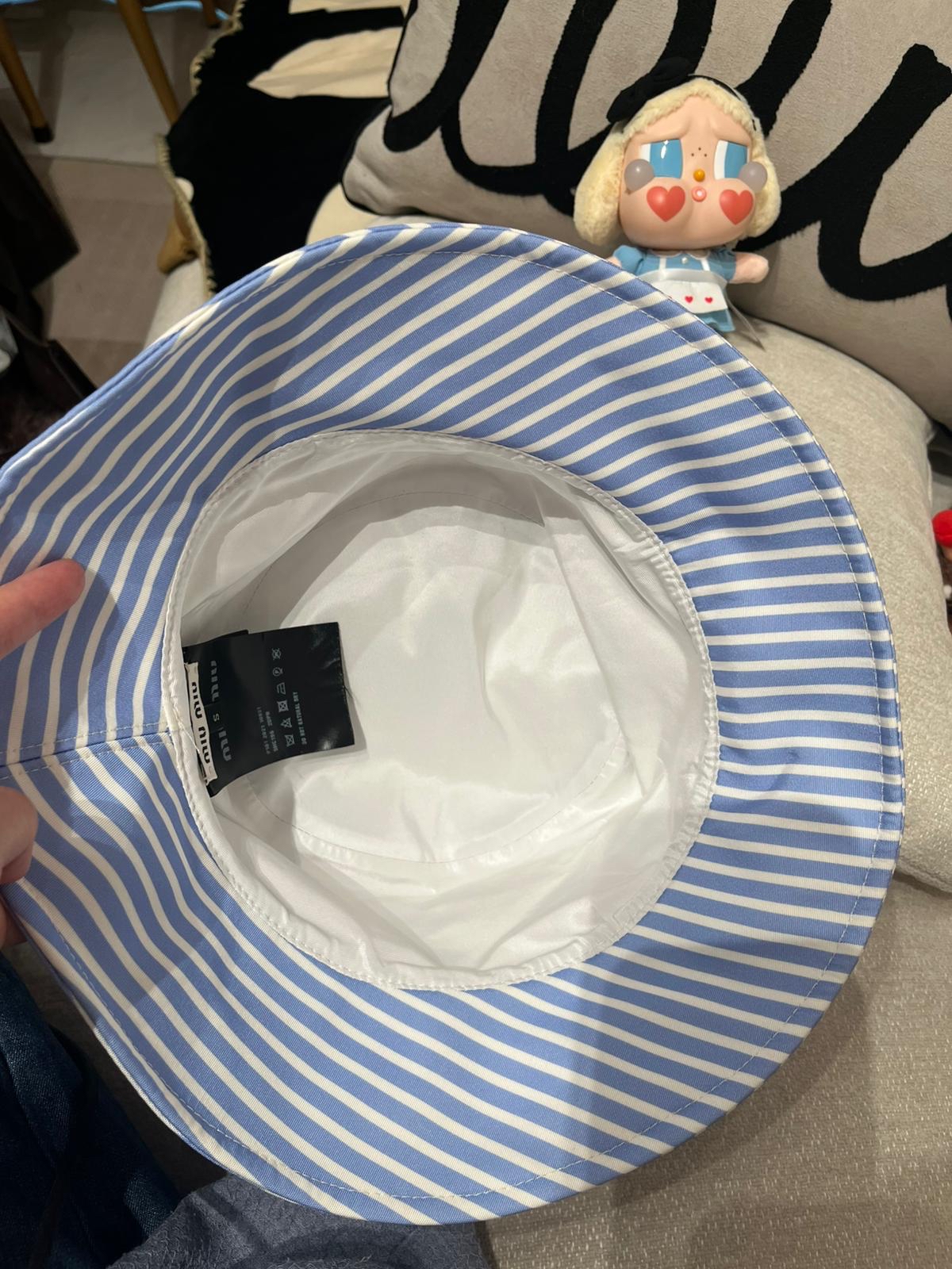 Miu Miu bucket hat 57 S size 100%Authentic ,99%new ✅card✅dust bag