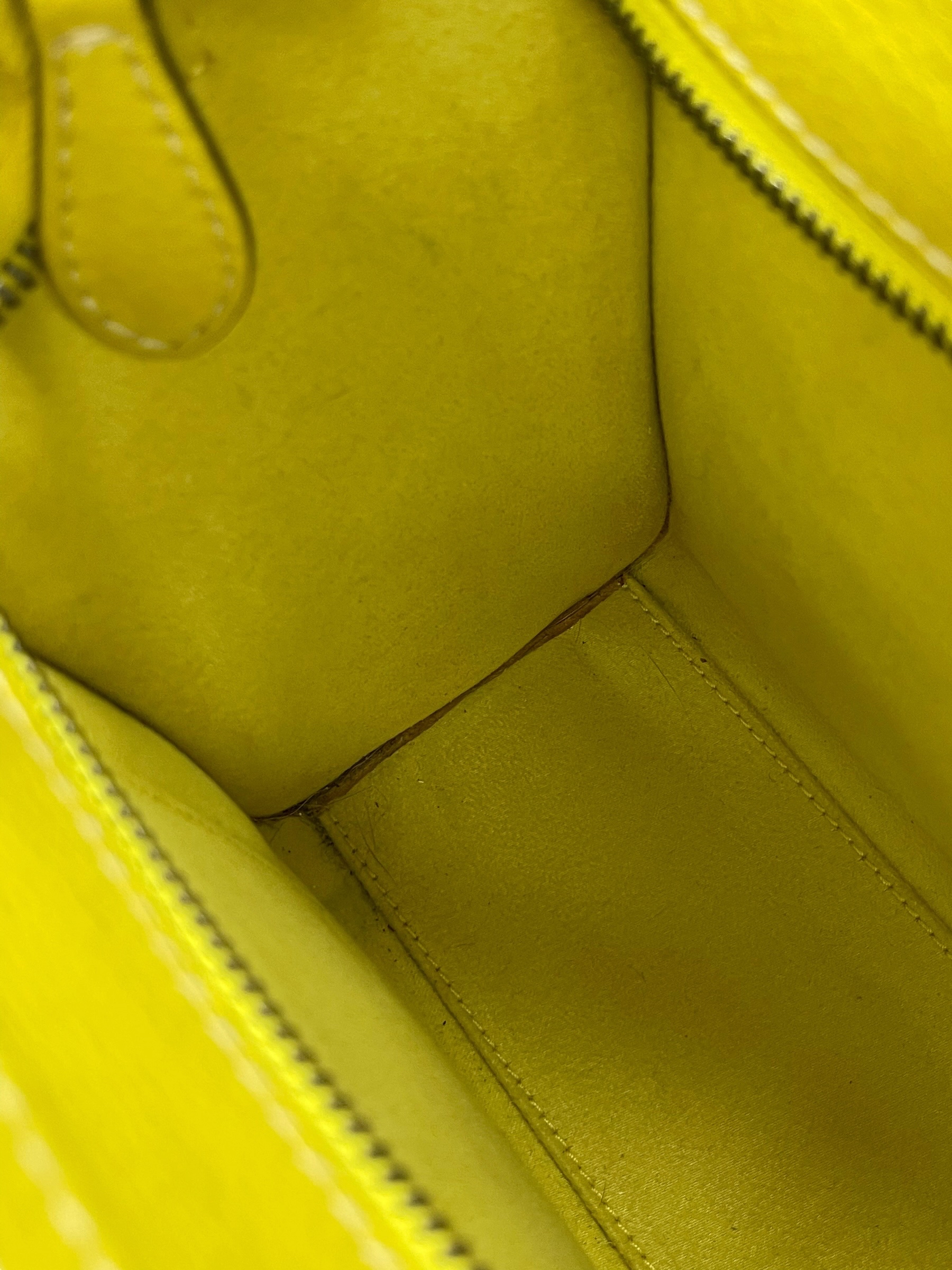 Pre-owned Celine Nano Luggage/ Product Code: 072011
