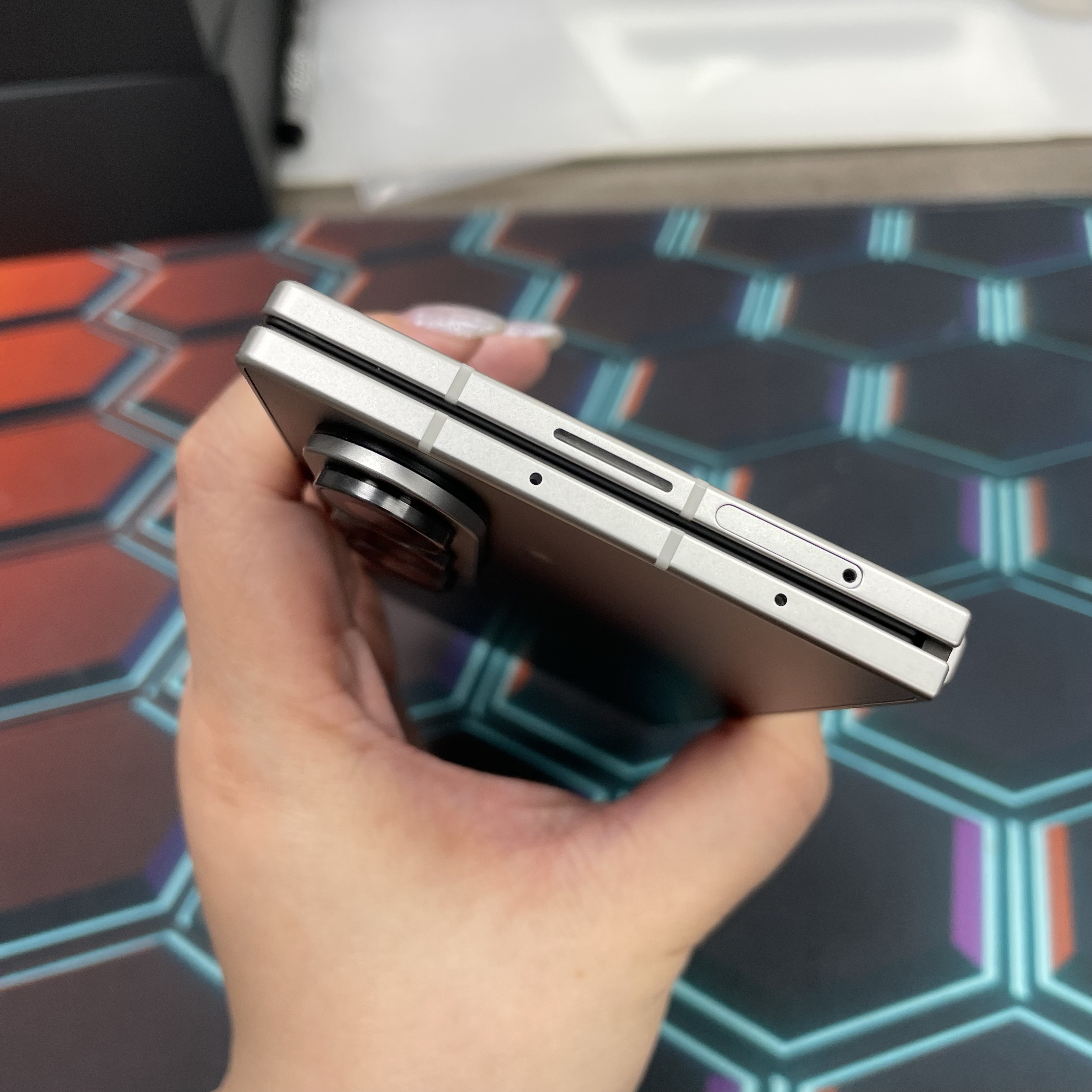 *6898 Galaxy Z Fold 7 完美機 12+256GB gray 灰色