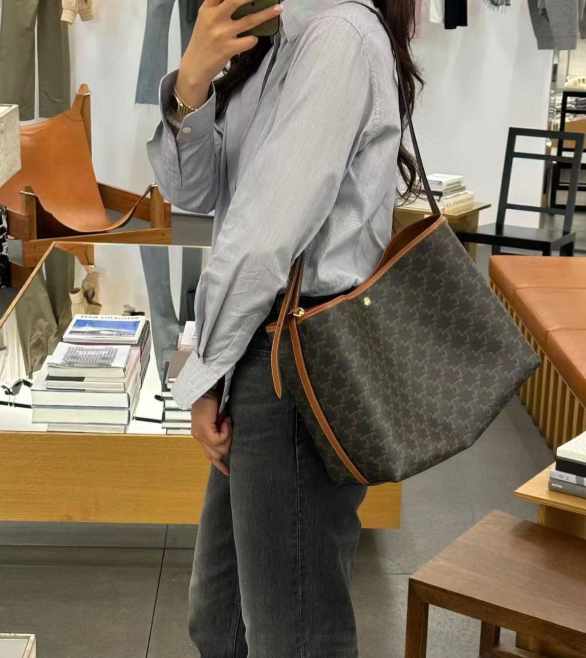 預購 💫💫💫 Celine 專櫃 Soft shopper 32.5 X 24.5 X 14 CM 巴黎代購價