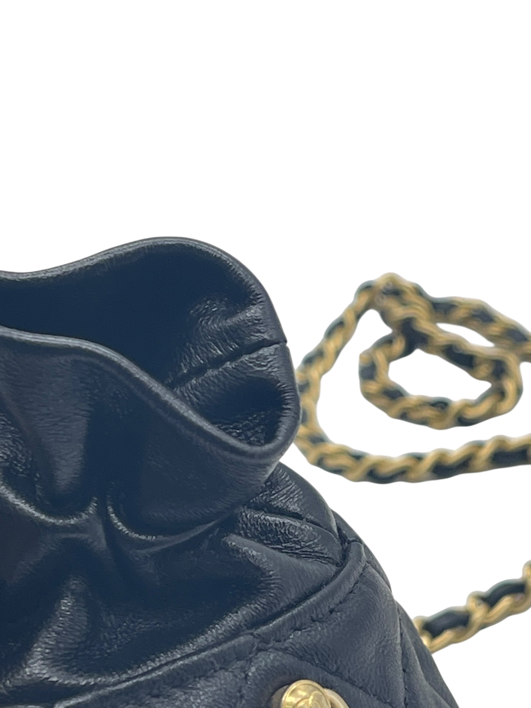 Pre-Owned CHANEL Drawstring CC Round Bucket Clutch with Chain Quilted Mini / Product Code: 26061101