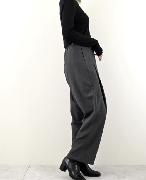 不對稱腰部褶襉長褲 - 2026 流行穿搭  女士長褲 獨特設計 春季時尚穿搭 成人休閒 日常穿搭 易於配搭 日本直送   #JP-I-260021