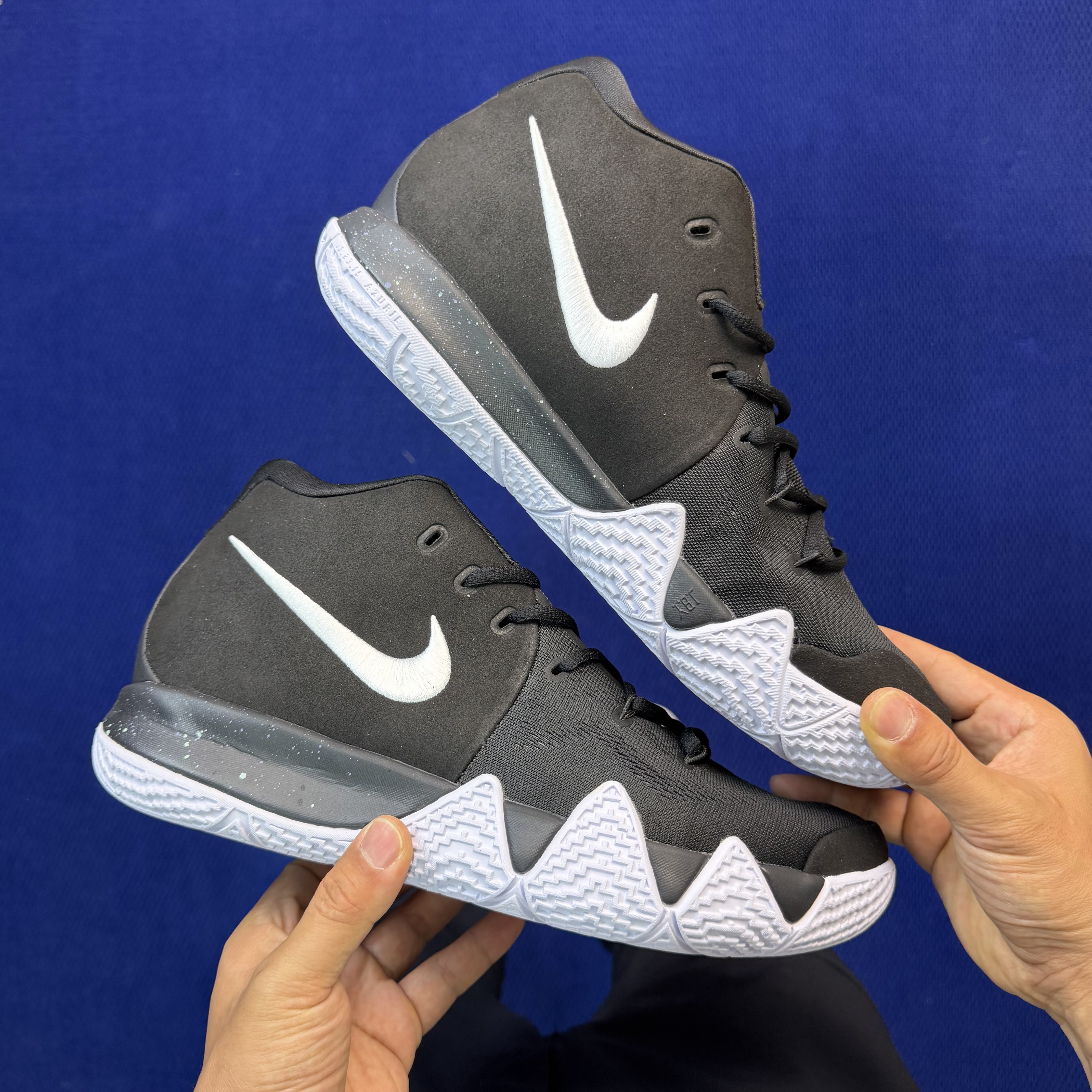 Nike Kyrie 4 943807-002