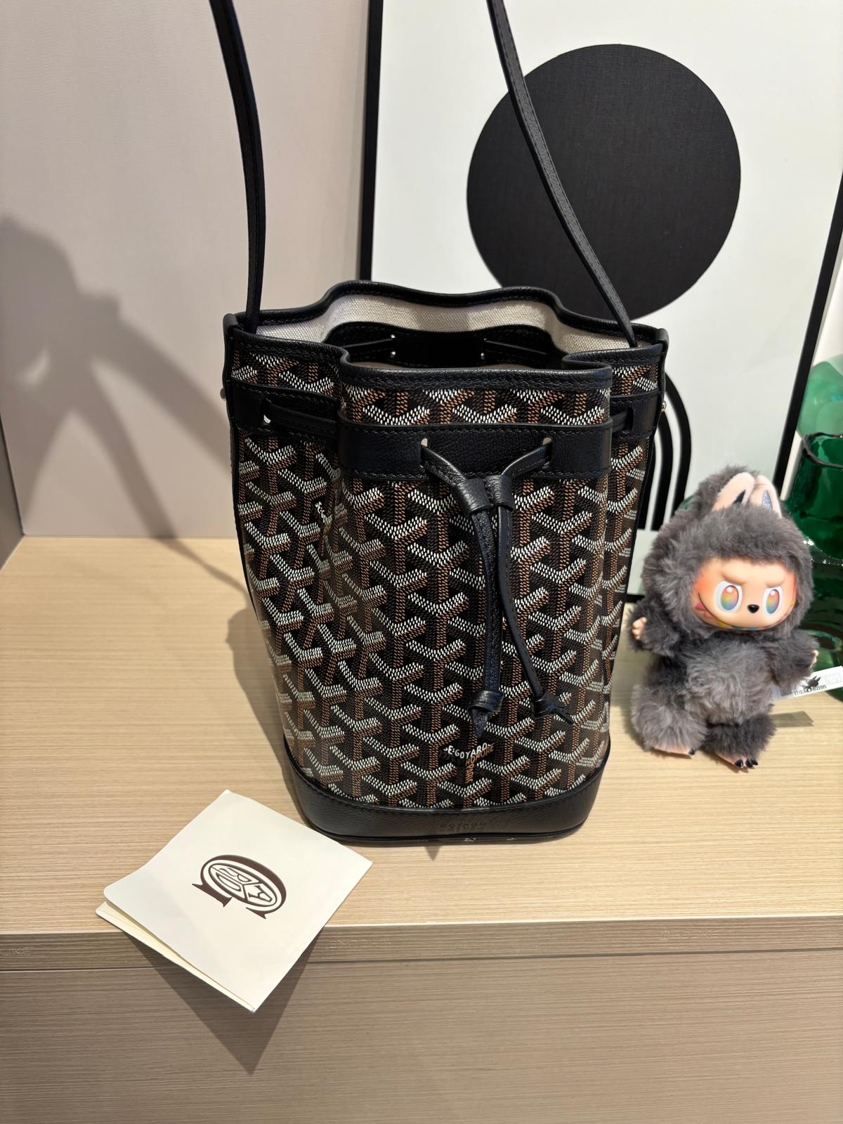 Goyard Petit flot Bucket Black 100%Authentic, 98%New ✅Dust bag