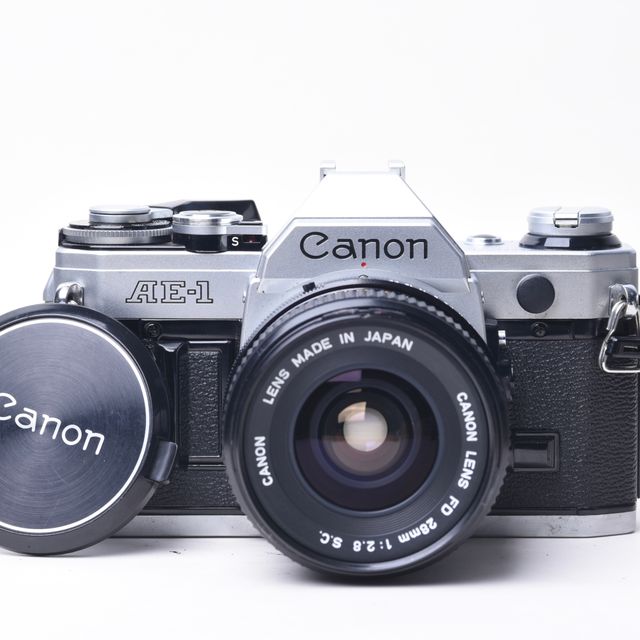 Canon AE-1 with Canon FD 28mm F2.8菲林相機| Holiday Camera