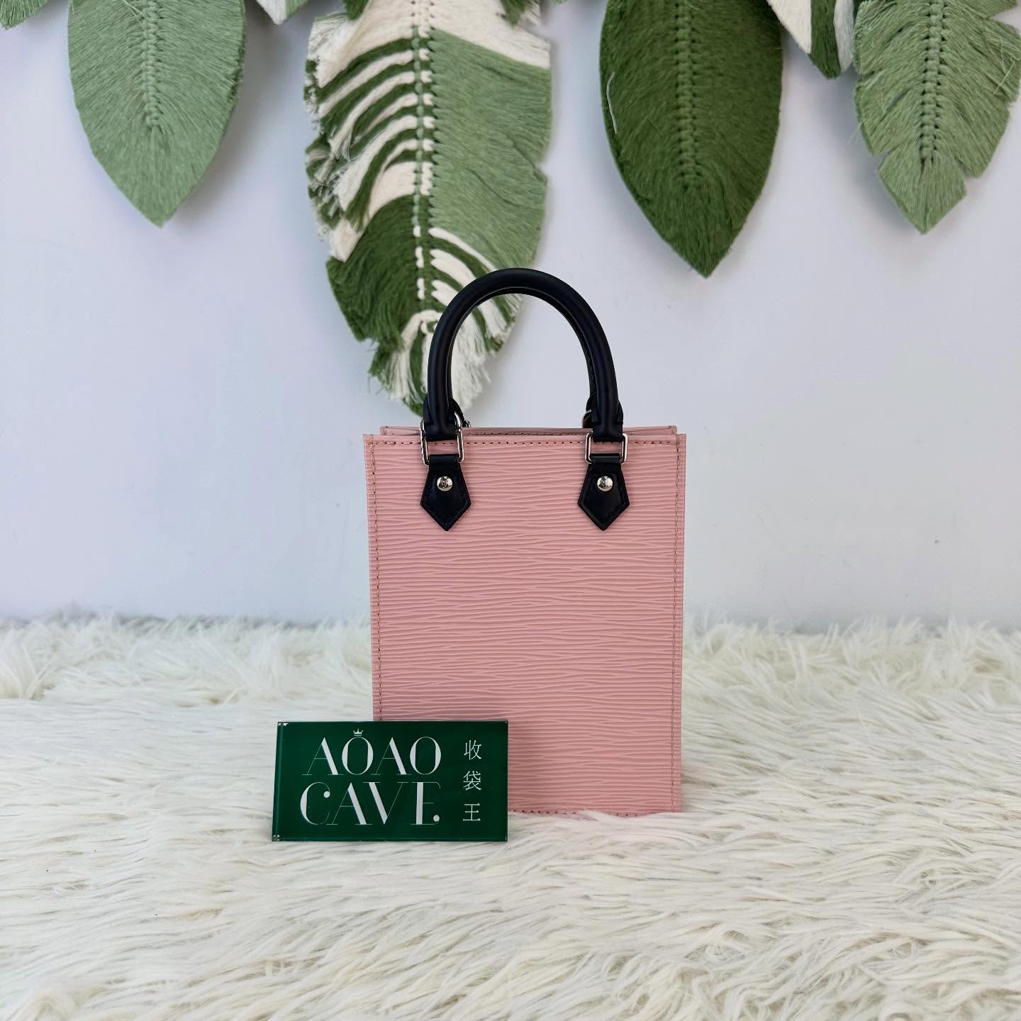 LV🤍PRE OWNED Petit Sac Plat 水波紋粉色琴譜包 🩷