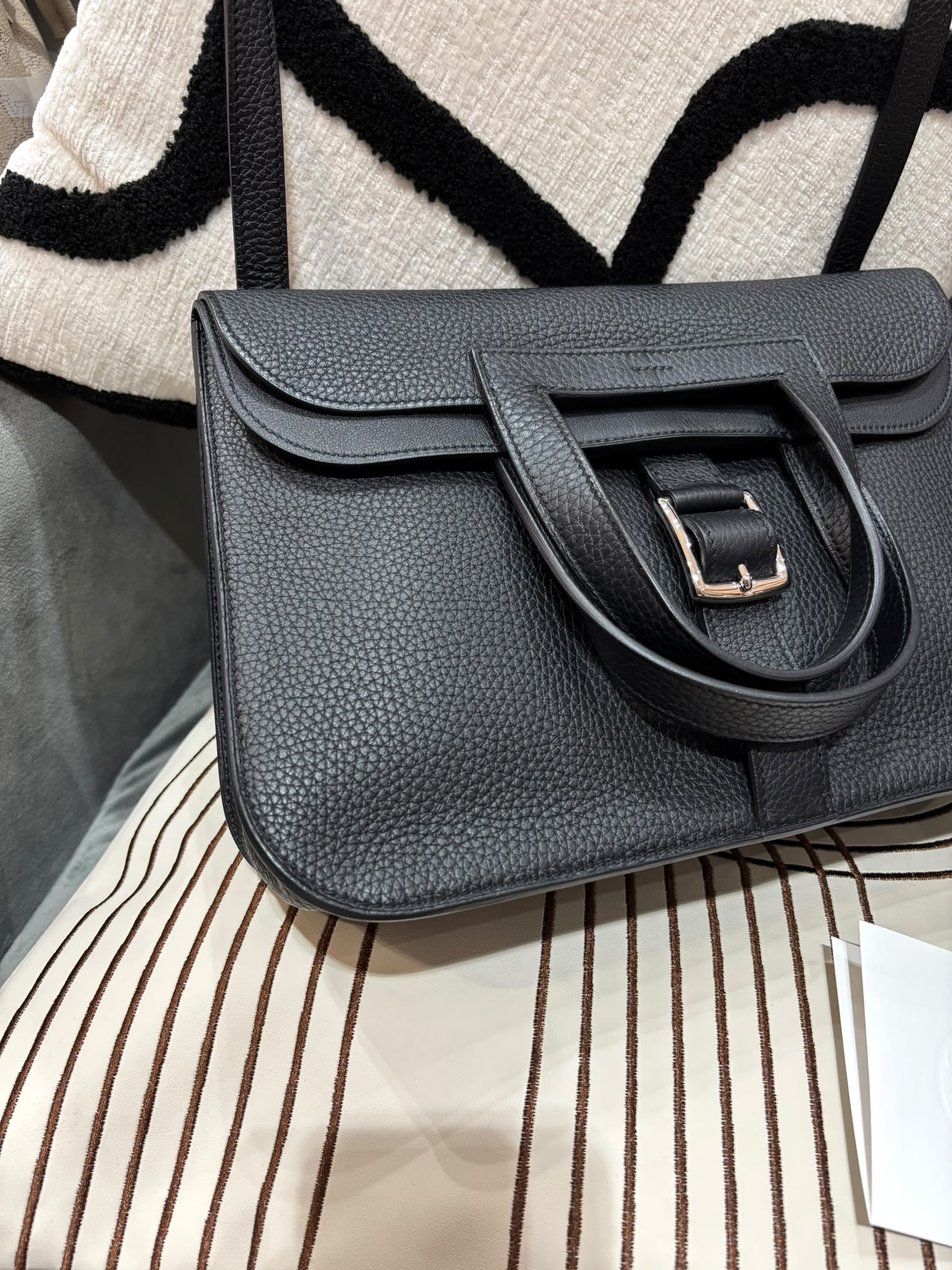 Hermes Halzan 31,STAMP A 黑銀 100%Authentic,98%new ✅專門店收據 ✅Dust bag 