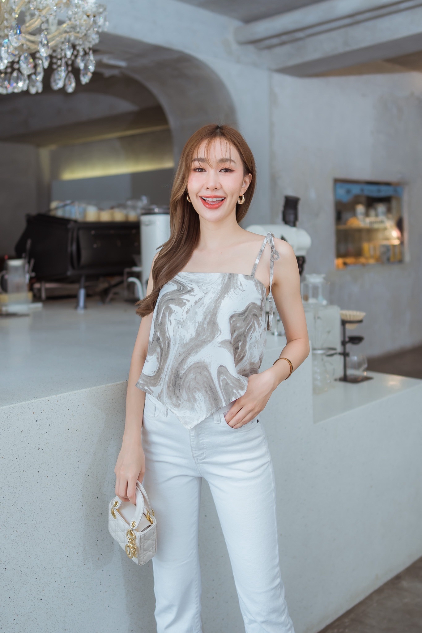 26🇹🇭新款預訂 三角大理石綁帶TOP