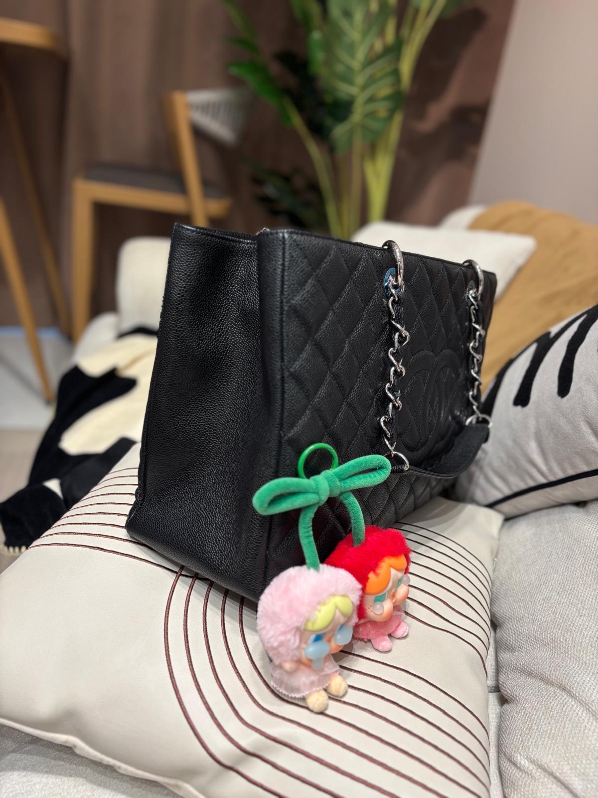 Chanel Gst XL TOTE BAG CAVIER CALFKSIN 黑色魚子醬牛皮金扣 100%Authentic, 98%New  ✅card✅Dust bag 