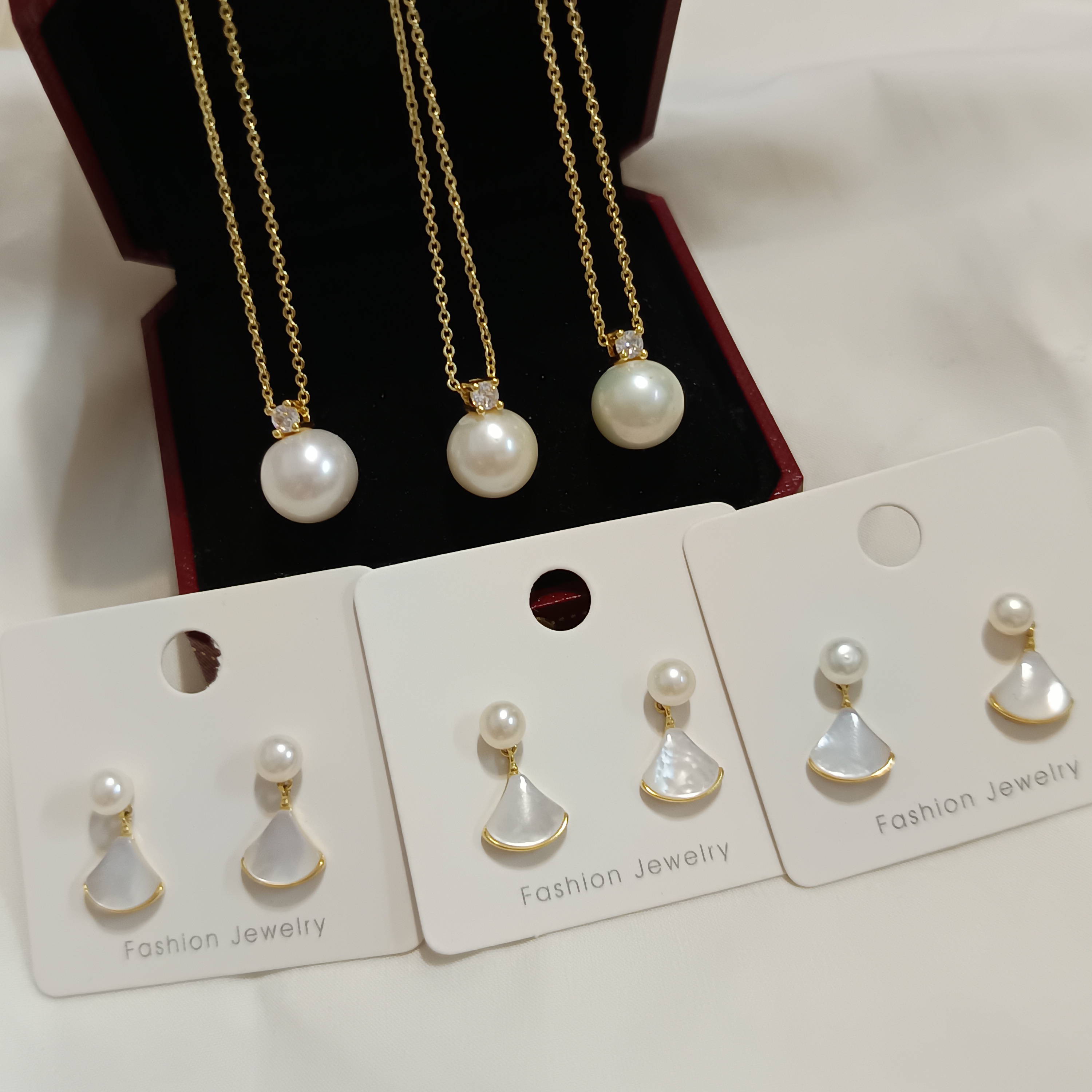 🎉年末虧本清倉‼️淡水珍珠吊墜耳釘2件套K