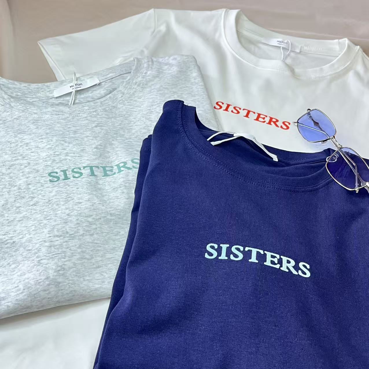 T2009#713 [Sarin] Graphic T-shirt