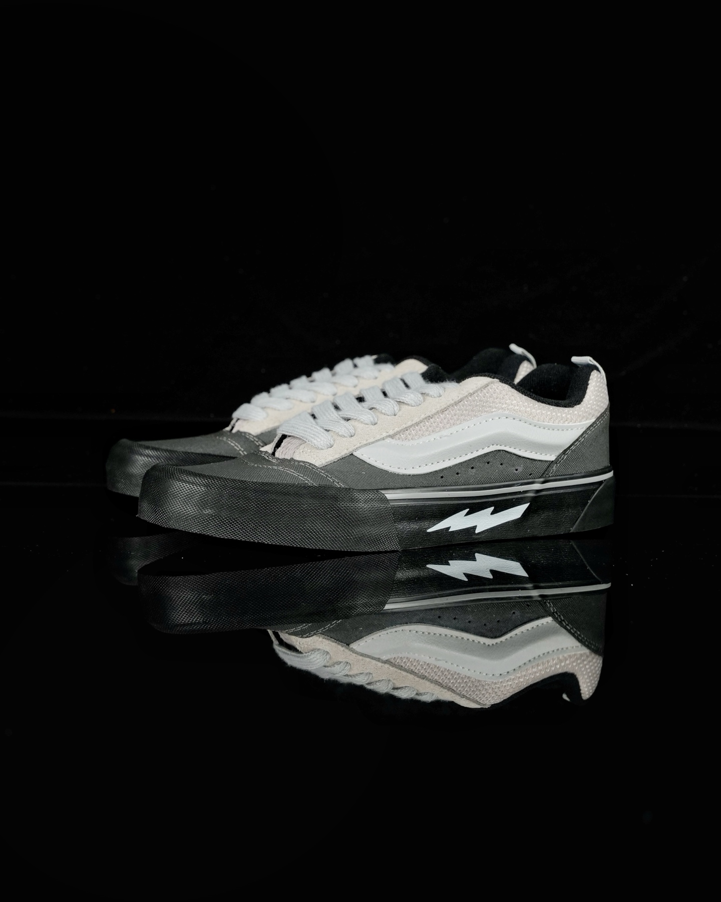 Vans Knu Skool