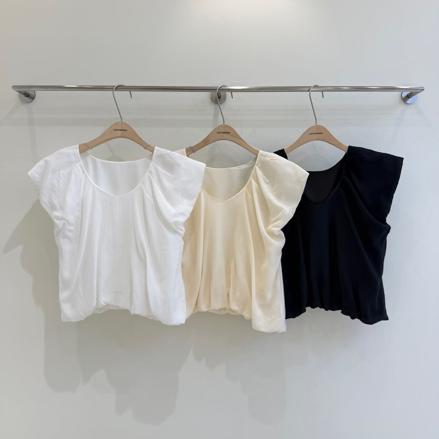 CT17 U領抓皺設計感無袖上衣