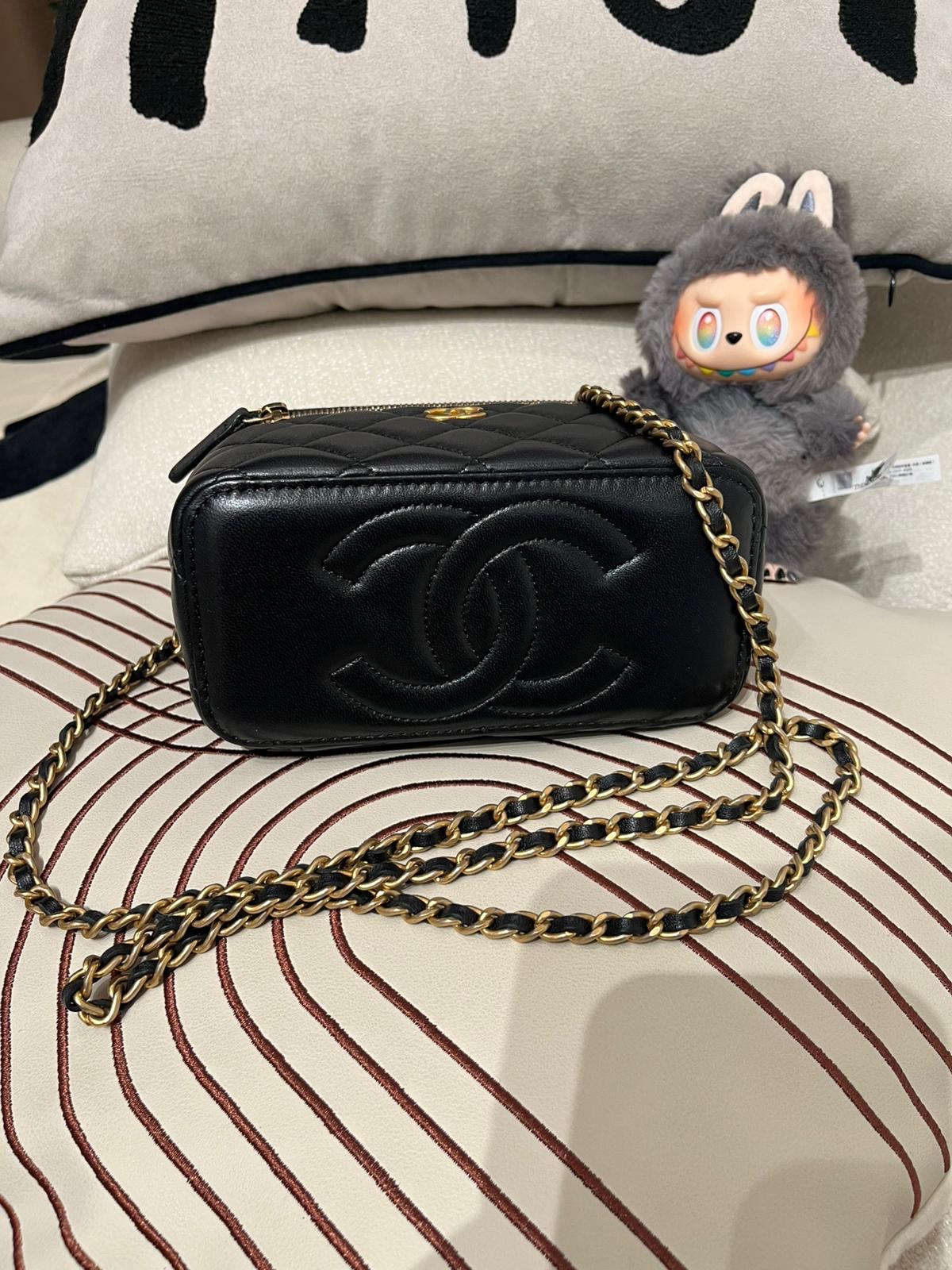 Chanel vanity with handle GHW AP2199 100%Authentic,98%new ✅晶片貼✅dust bag ✅box