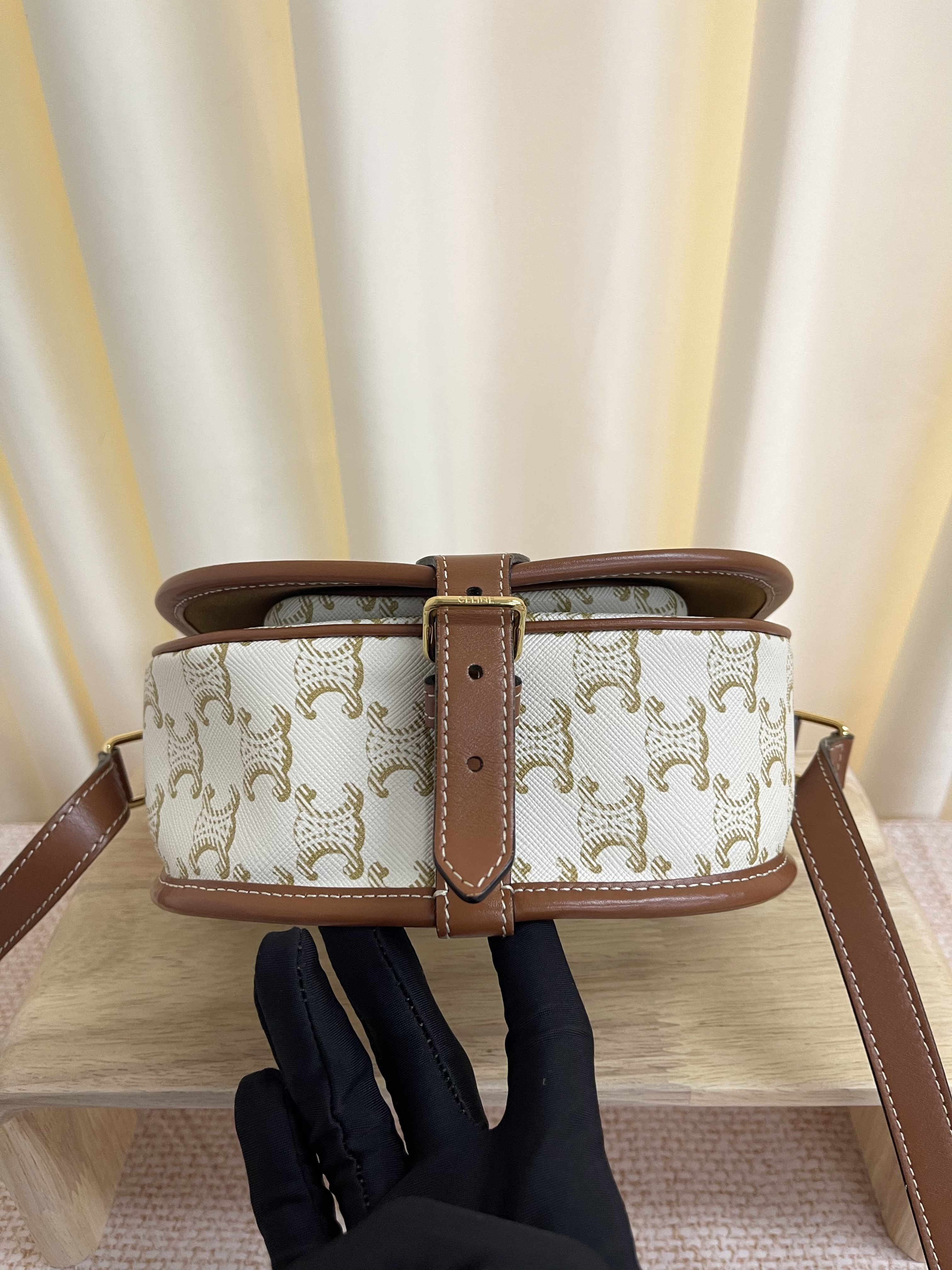 Pre-owned Celine Folco shoulder bag/ Product Code: 26020302