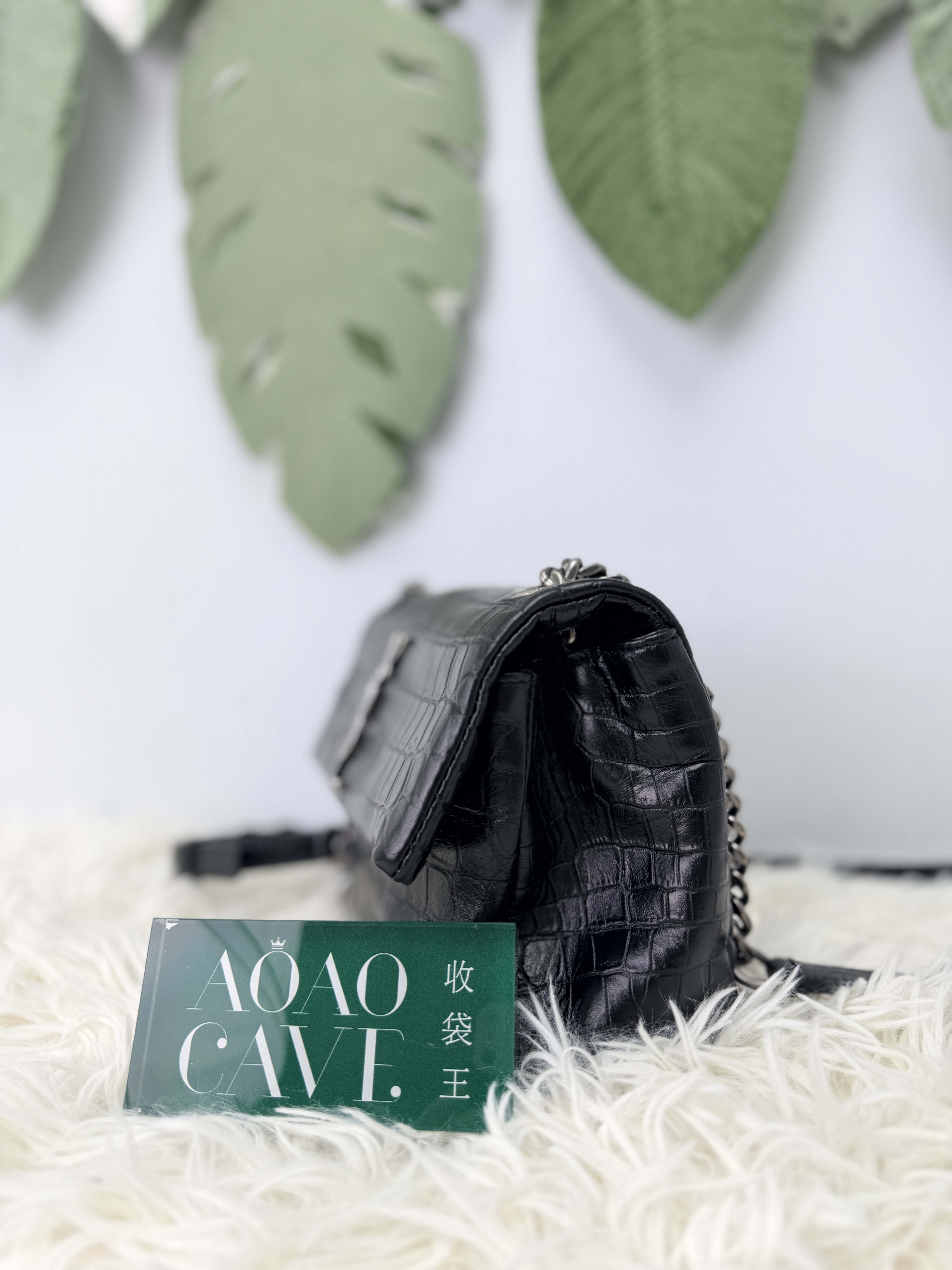 YSL 🤍PRE OWNED YSL 黑銀鱷魚壓紋 鏈條包 斜孭包🖤