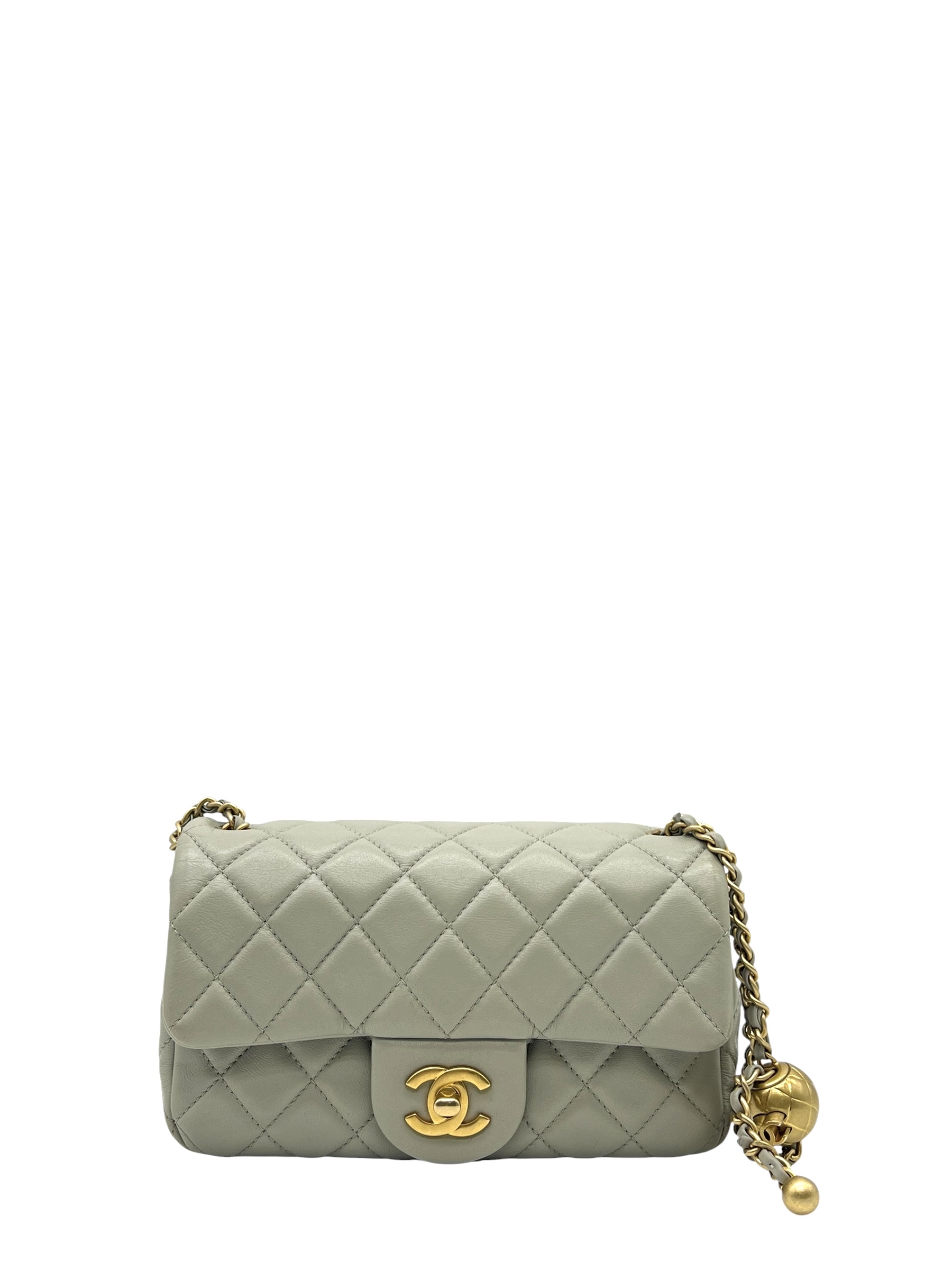 Pre-Owned CHANEL Mini Flap Bag / Product Code: 26052807
