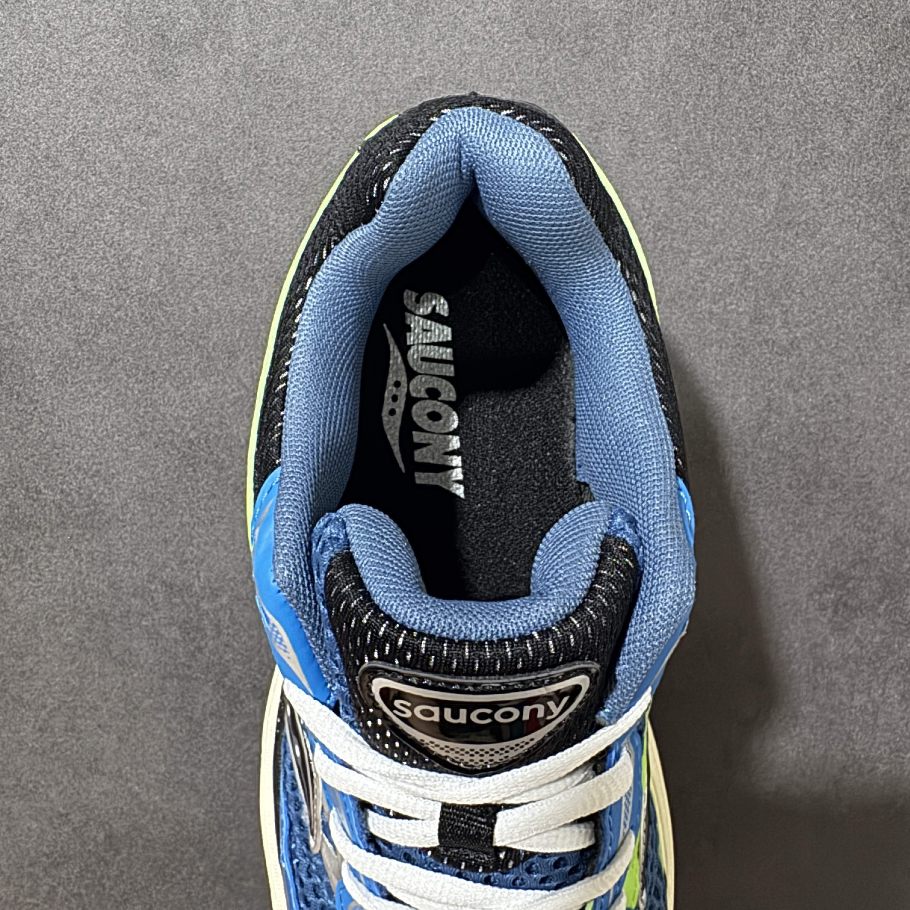 Saucony ProGrid Omni 9 OG