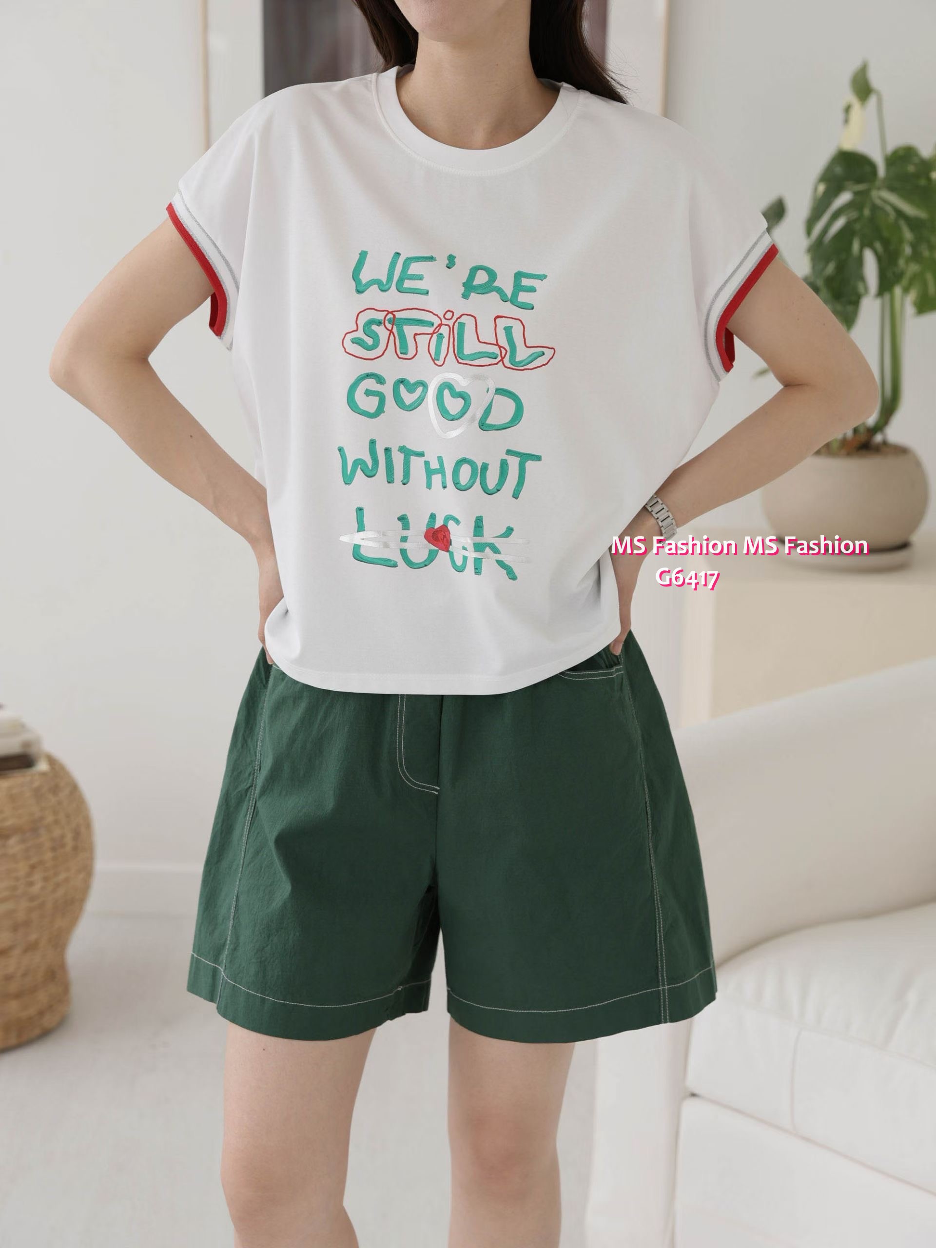 G6417 拼色字母print top