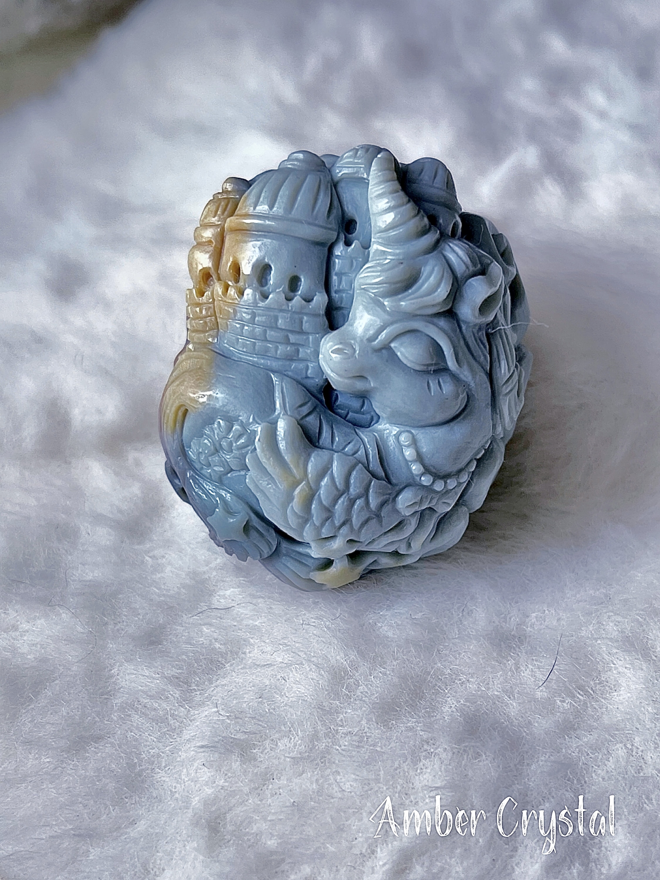 阿拉善精工彩雕獨角獸城堡