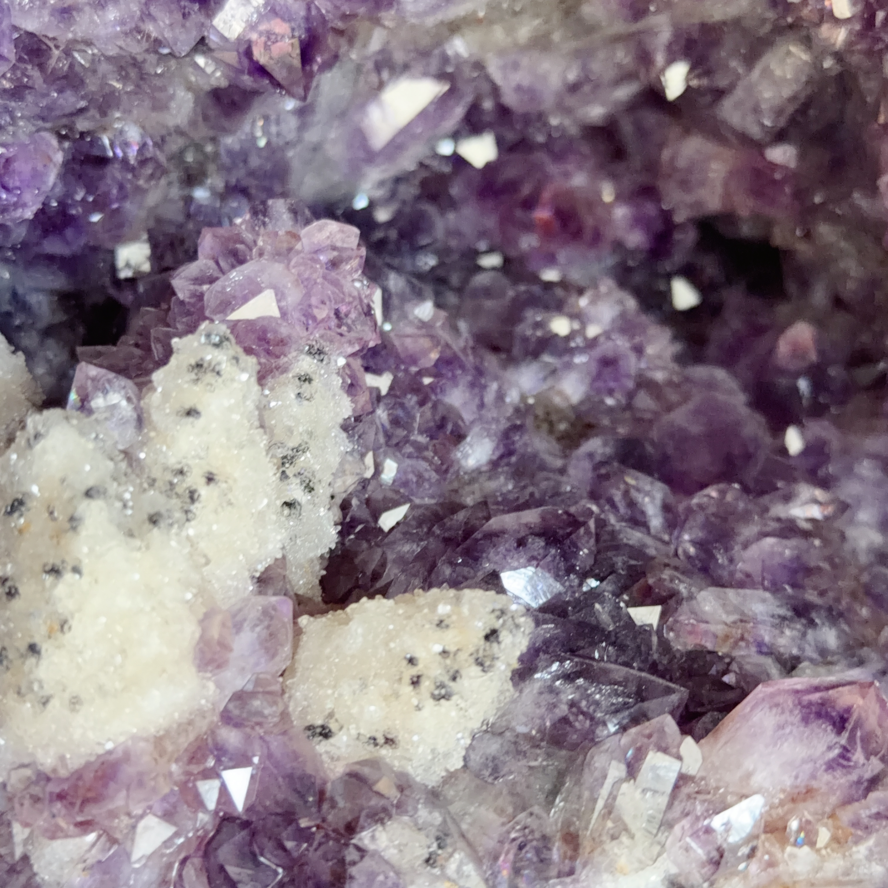 稀有原皮紫晶骨幹水晶洞共生方解石鈦晶