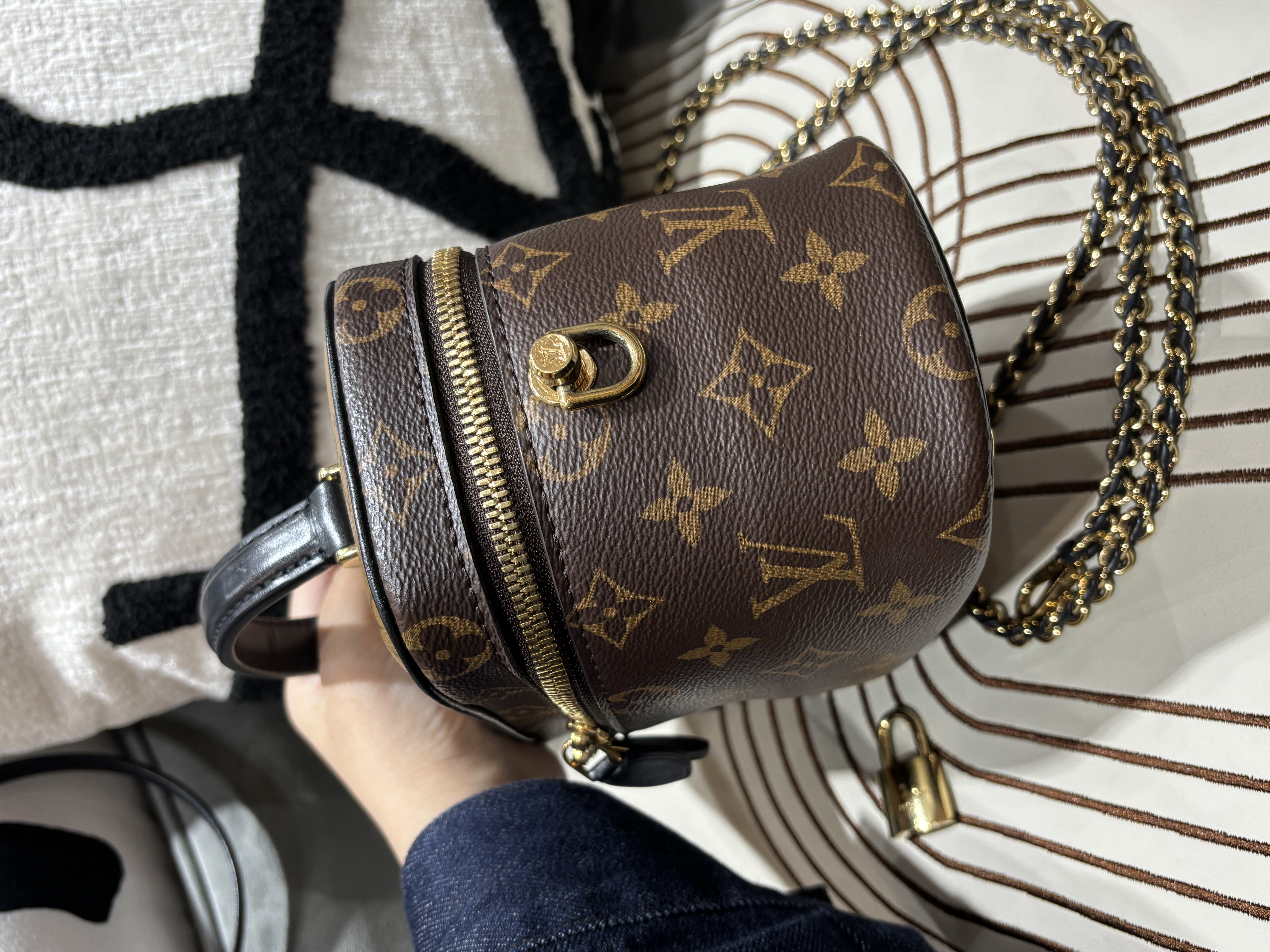 Lv Vanity PM Vanity Case M45165, Monogram Reverse 100%Authentic,92%new  ✅key lock ✅dust bag  