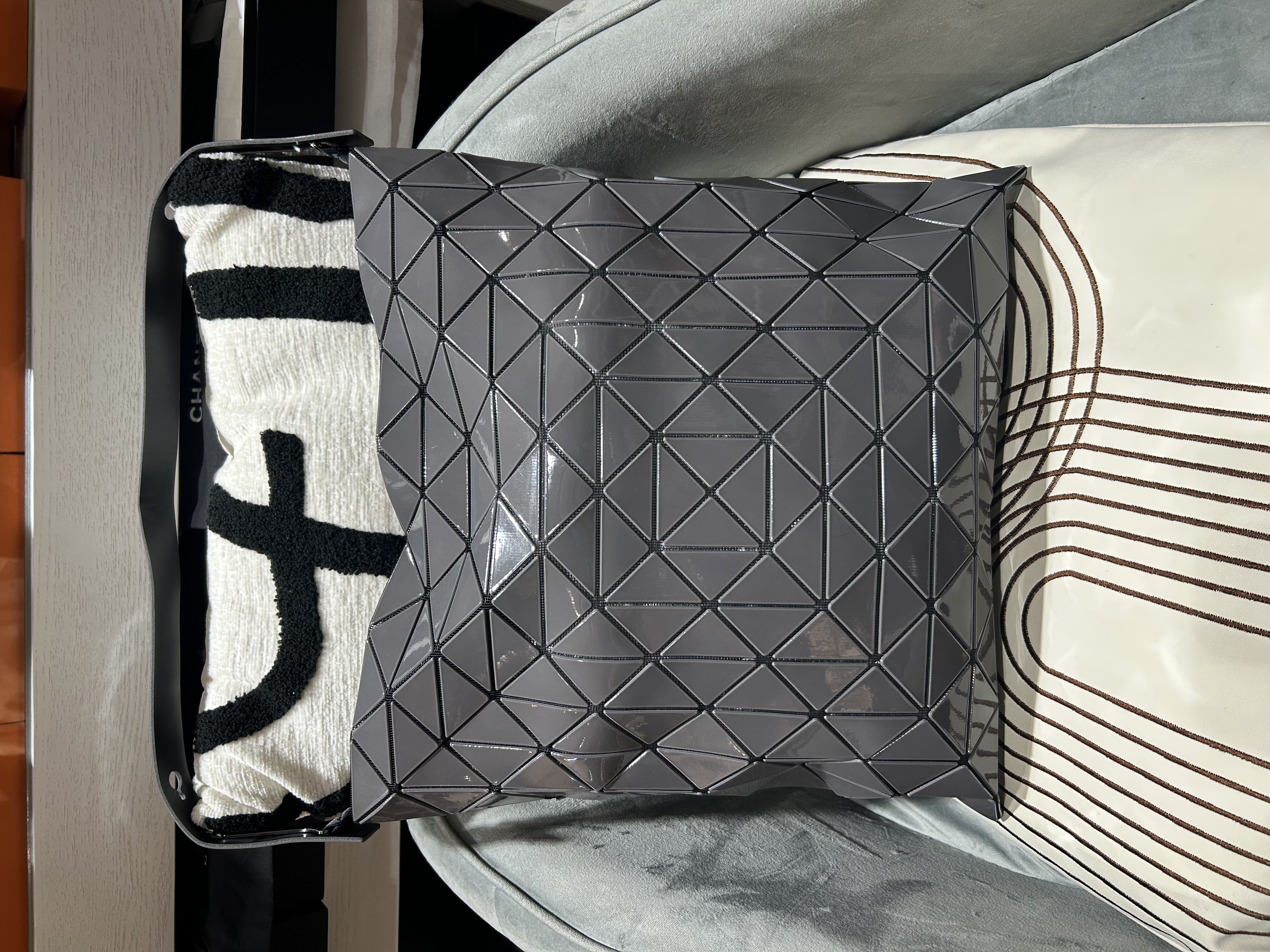 Issey Miyake Bao Bao Hobo Bag Grey 100%Authentic, 98%New ✅Dust bag