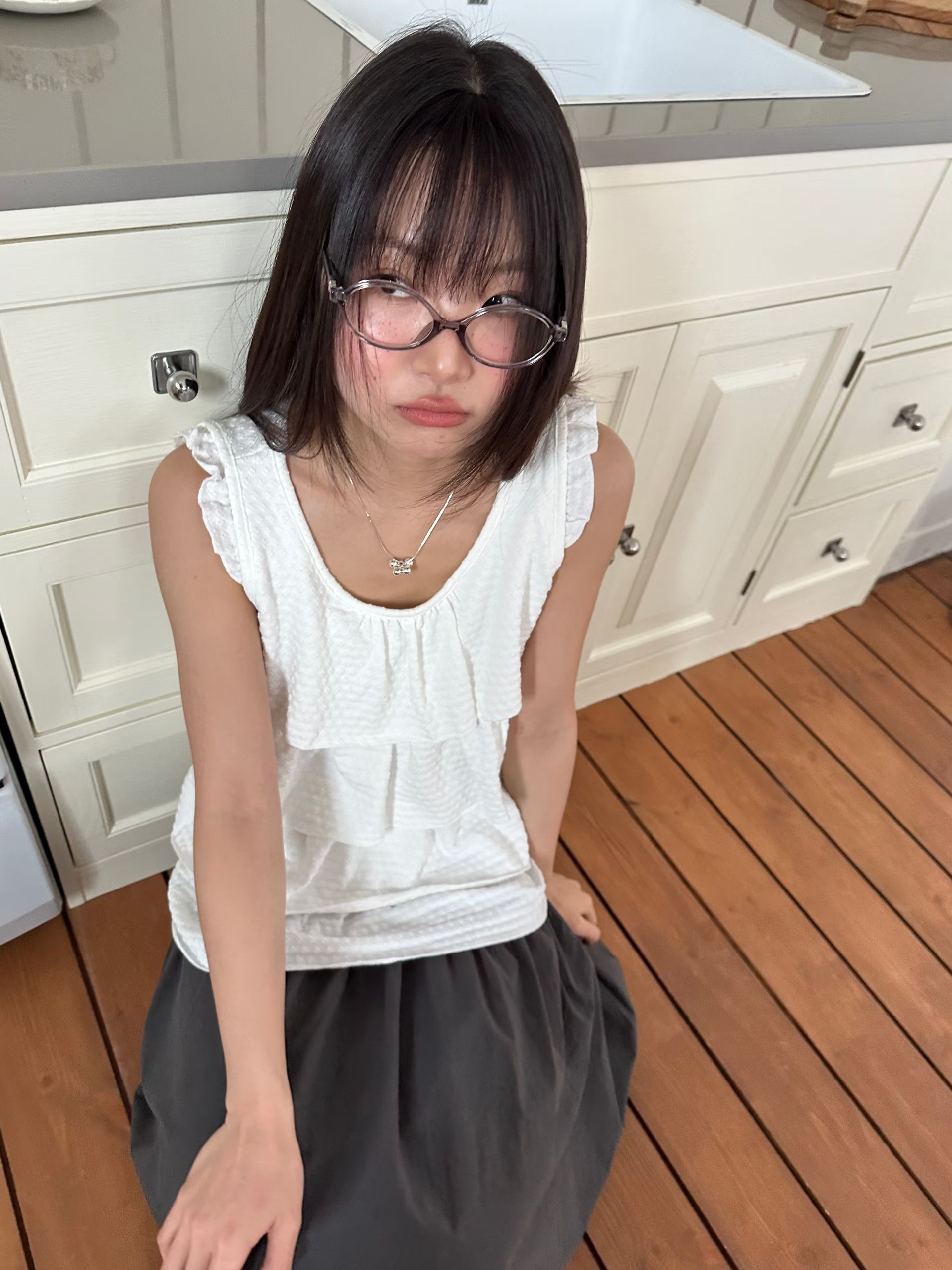 cancan embossed sleeveless t-shirt