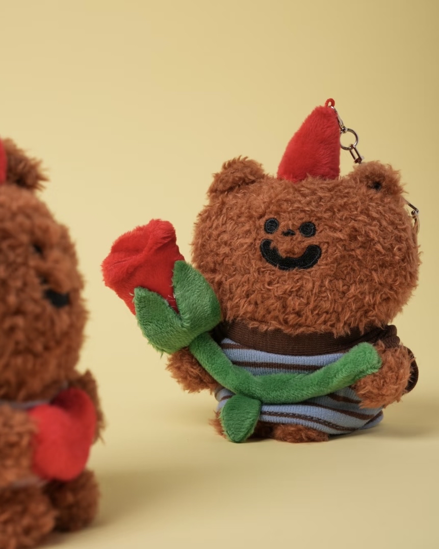 自帶浪漫的玫瑰小熊掛件