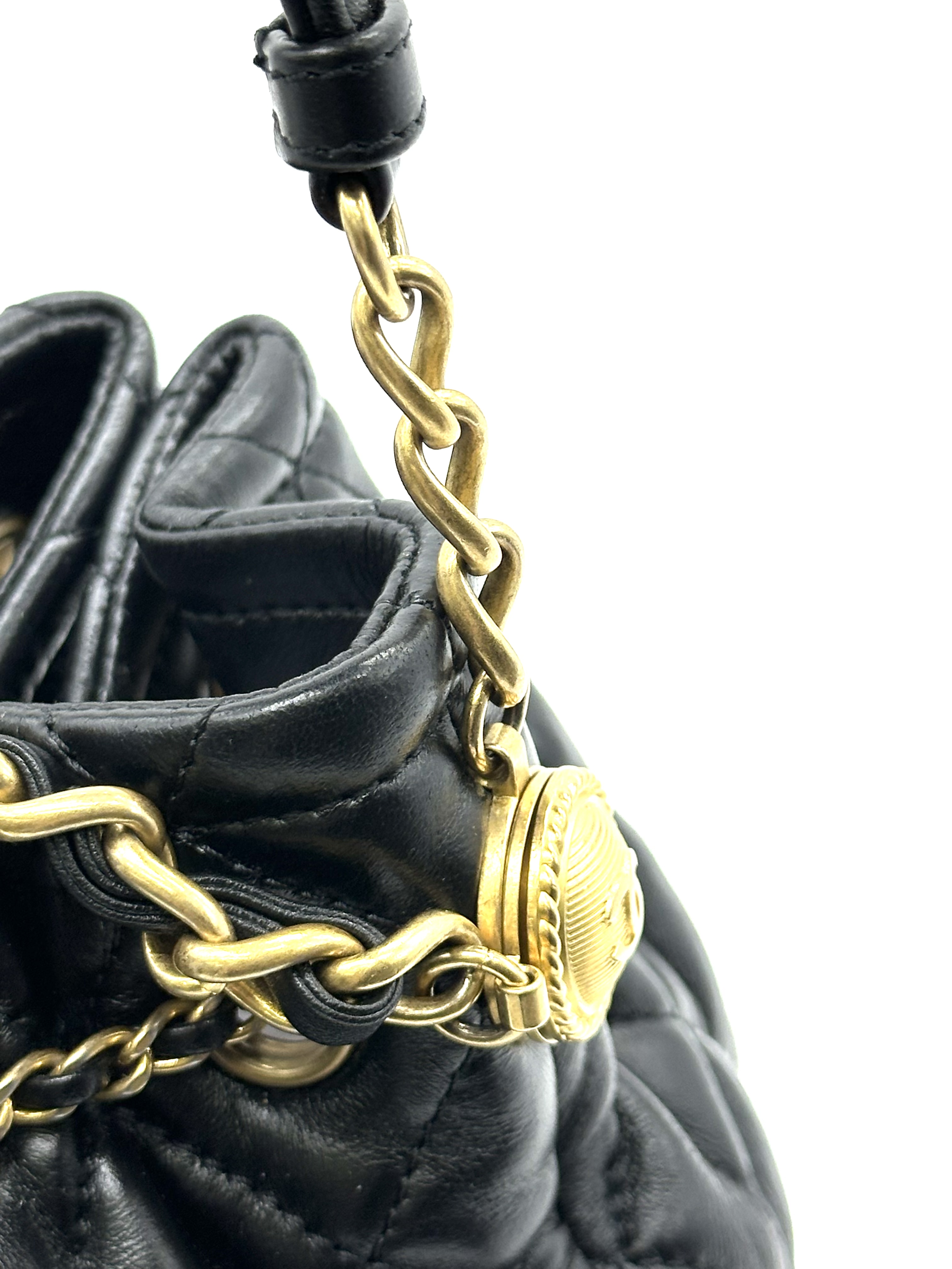 Pre-Owned CHANEL Lambskin Quilted CC Drawstring Bucket Bag / Product Code: 26050616