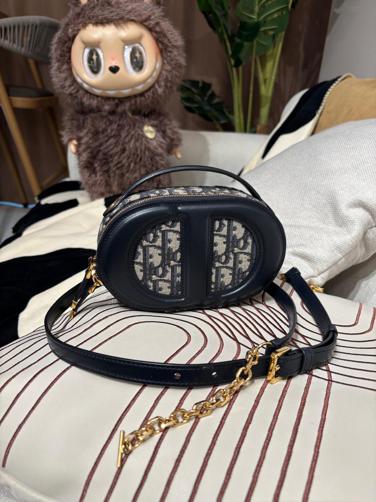 DIOR CD Signature Oval Camera Bag Bag CHRISTIAN DIOR  100%Authentic, 98%New ✅Certificate ✅dust bag 