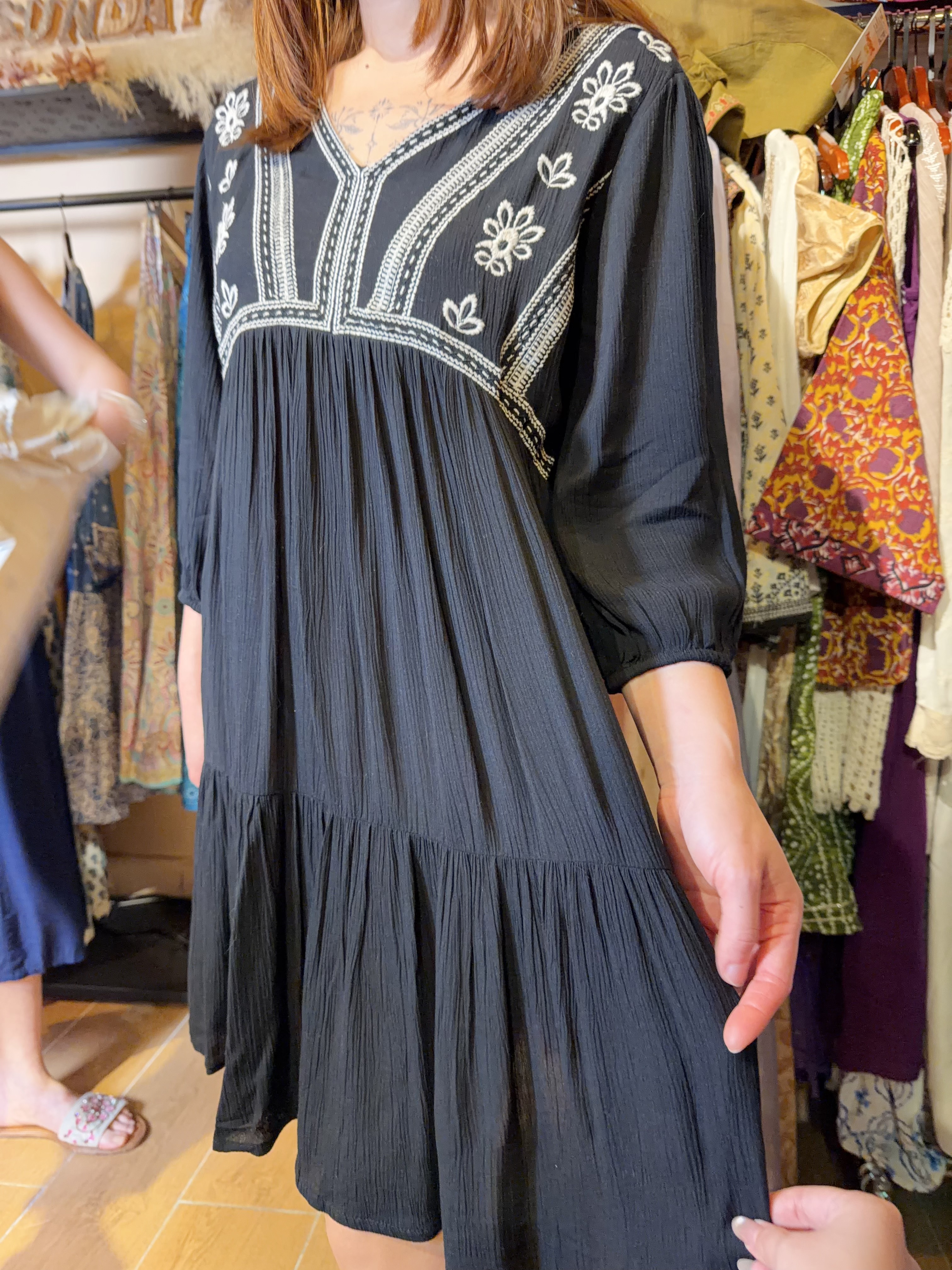 1659 Black V-Neck JP Style 2-Layer Short OP33"