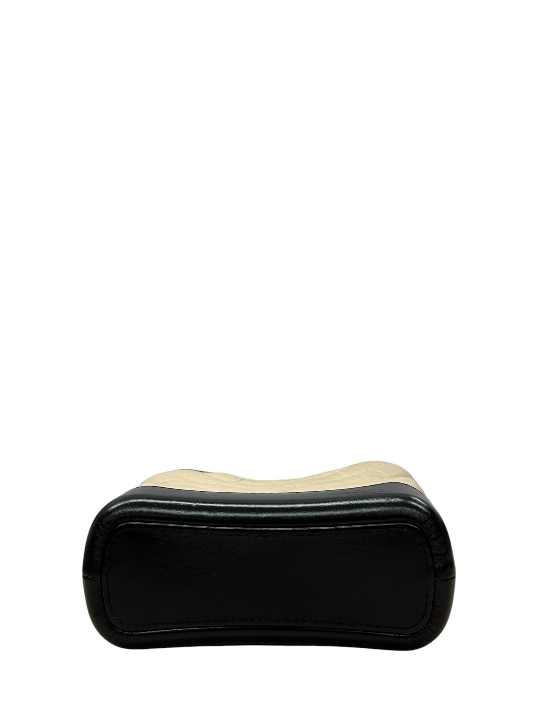 Pre-owned Chanel Gabrielle Small Hobo Bag / Product Code: 082111