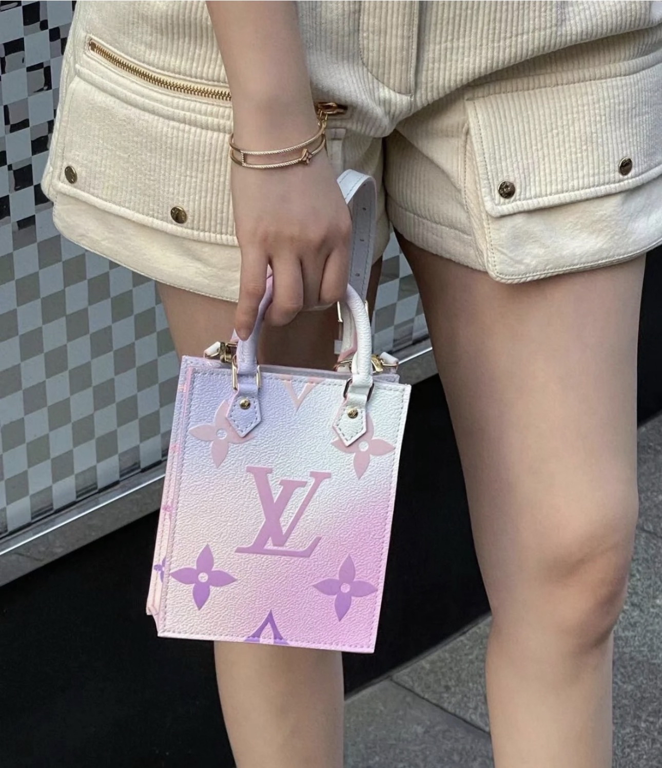 Louis Vuitton Petit Sac Plat 手袋