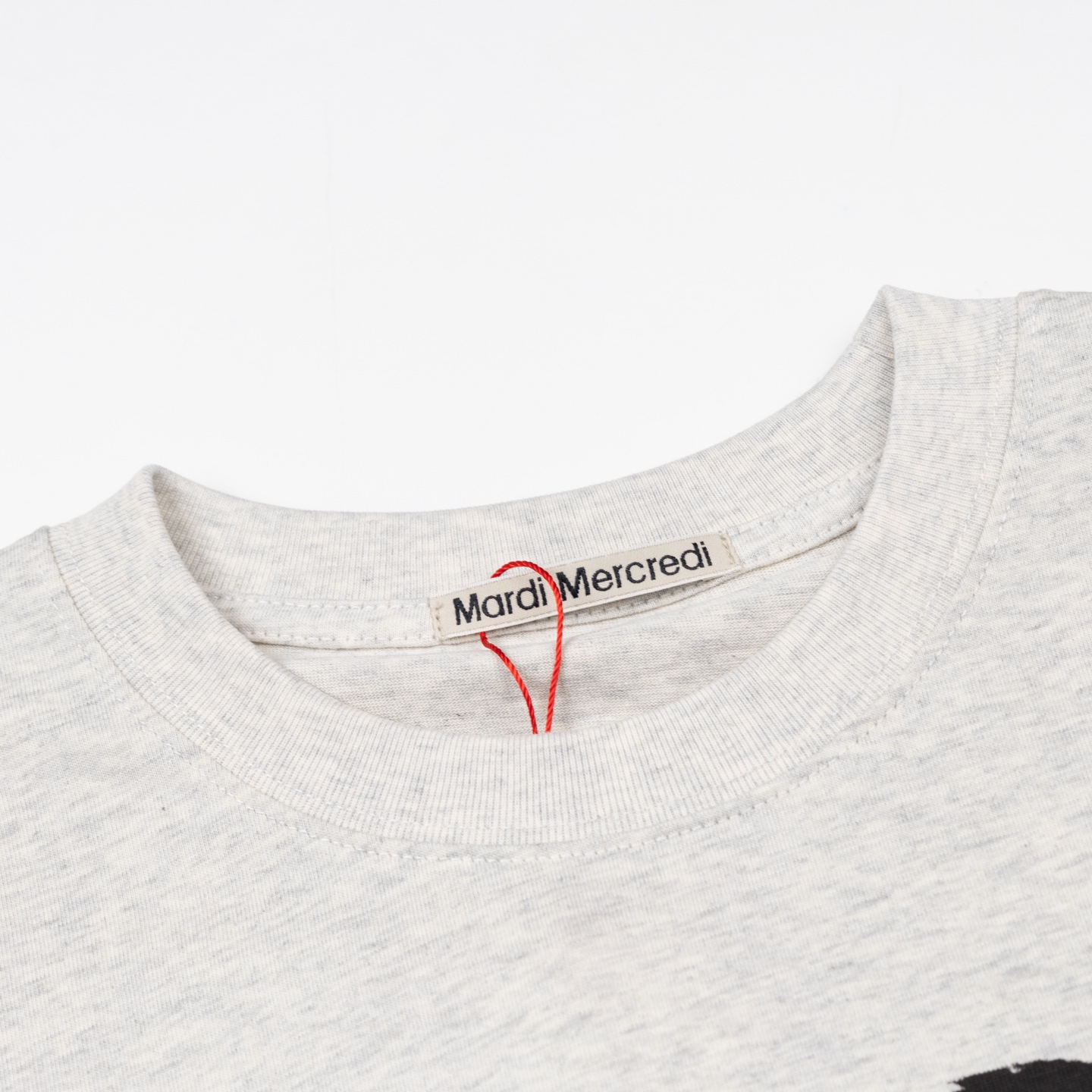 Mardi Mercredi Brush Logo Tee