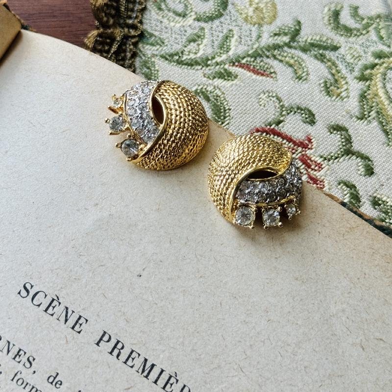 Vintage 1980s Nina Ricci Gold Tone Texture Moon x Bejeweled Crown Clip Earrings (MT2094)