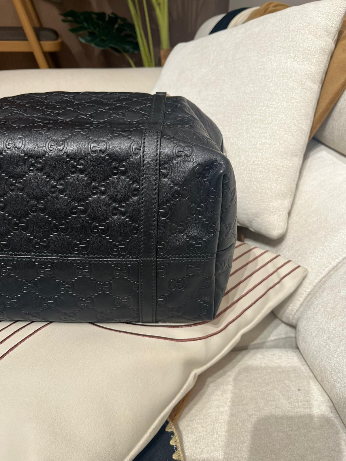 Gucci shoulder bag calfskin Black 100%Authentic ,95%new✅dust bag 