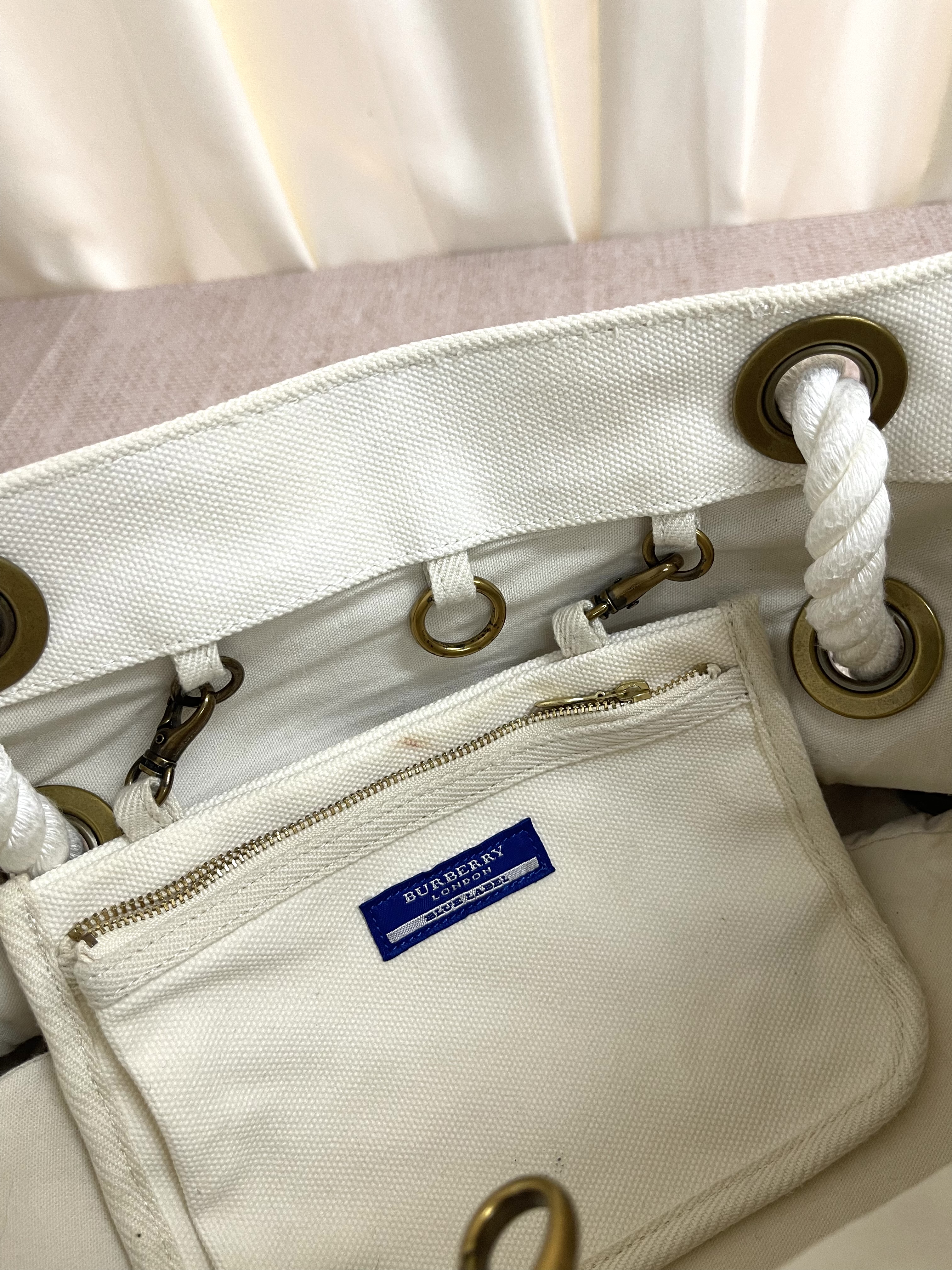 Pre-owned Burberry Blue Label Shoulder Bag / Product Code: 26042001