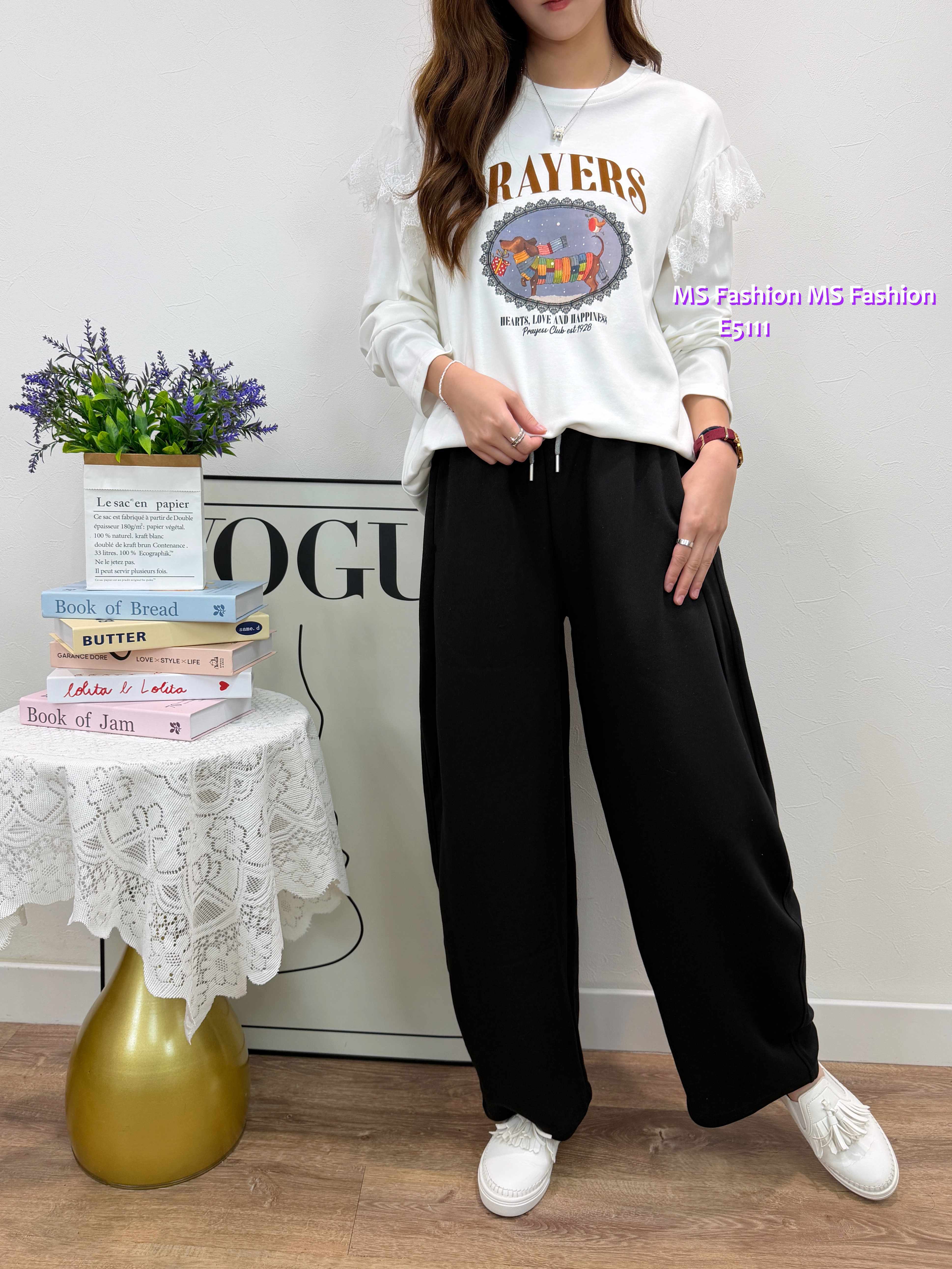 E5111 狗狗圖案袖lace top