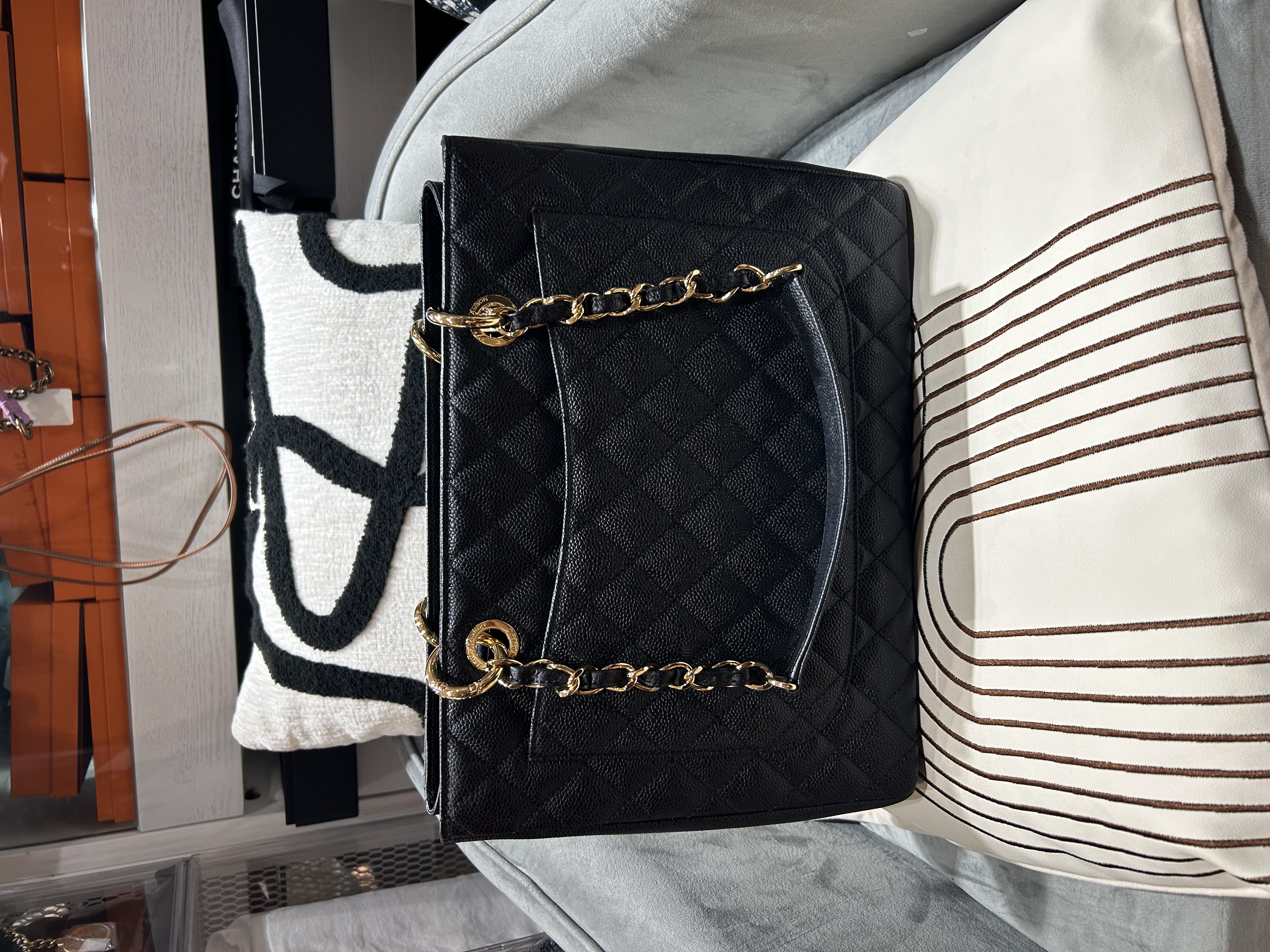 Chanel GST A50995 黑色荔枝牛皮金鏈 grand shopping tote ,100%Authentic, 98%New ☑️15Card☑️Dust bag
