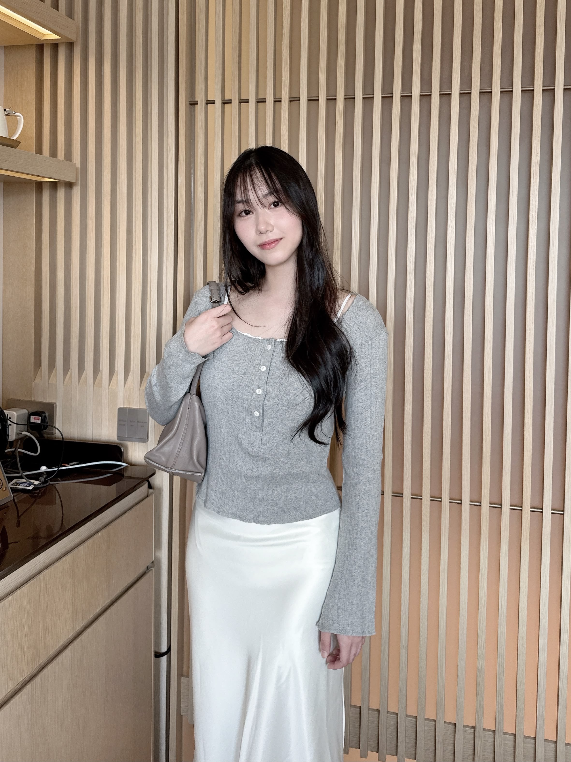 【簡約百搭】排鈕直條壓紋大領上衣