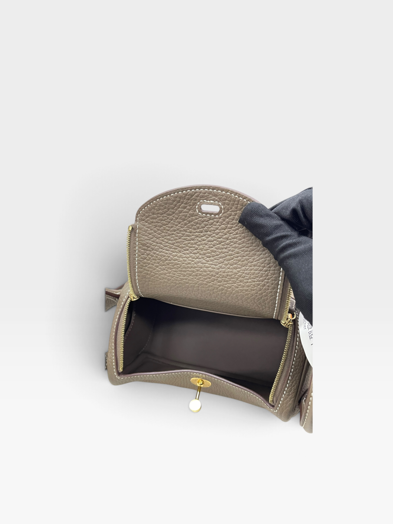 Pre-Owned HERMÉS Mini Lindy Stamp Z / Product Code: 091002